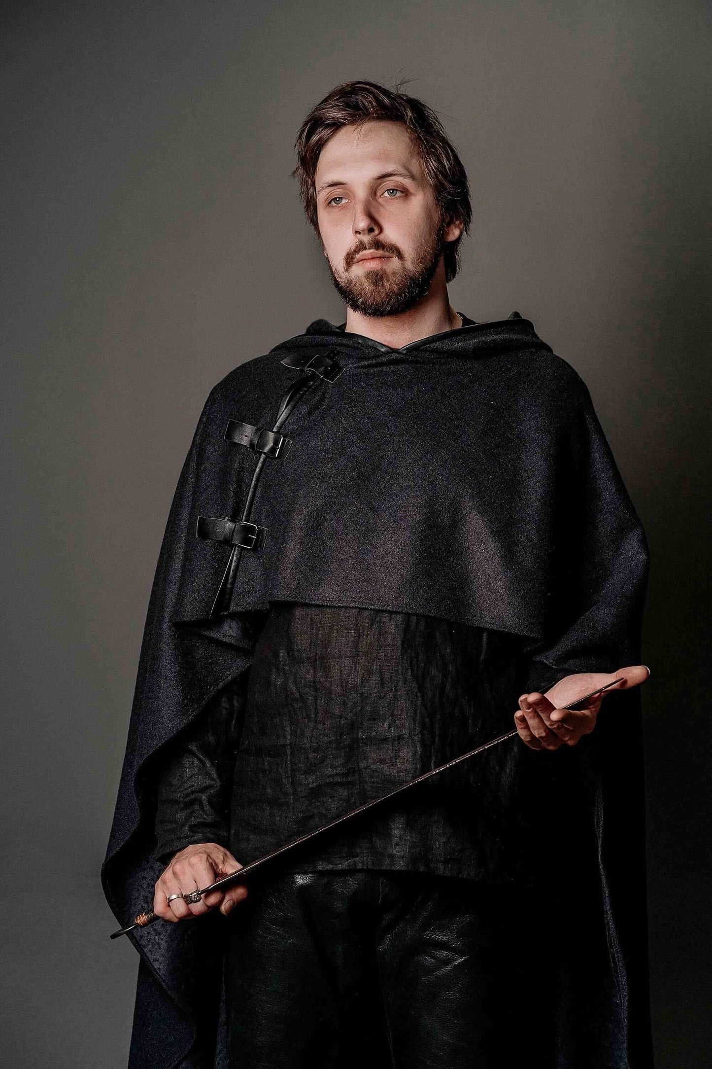 Wool cloak with hood - S