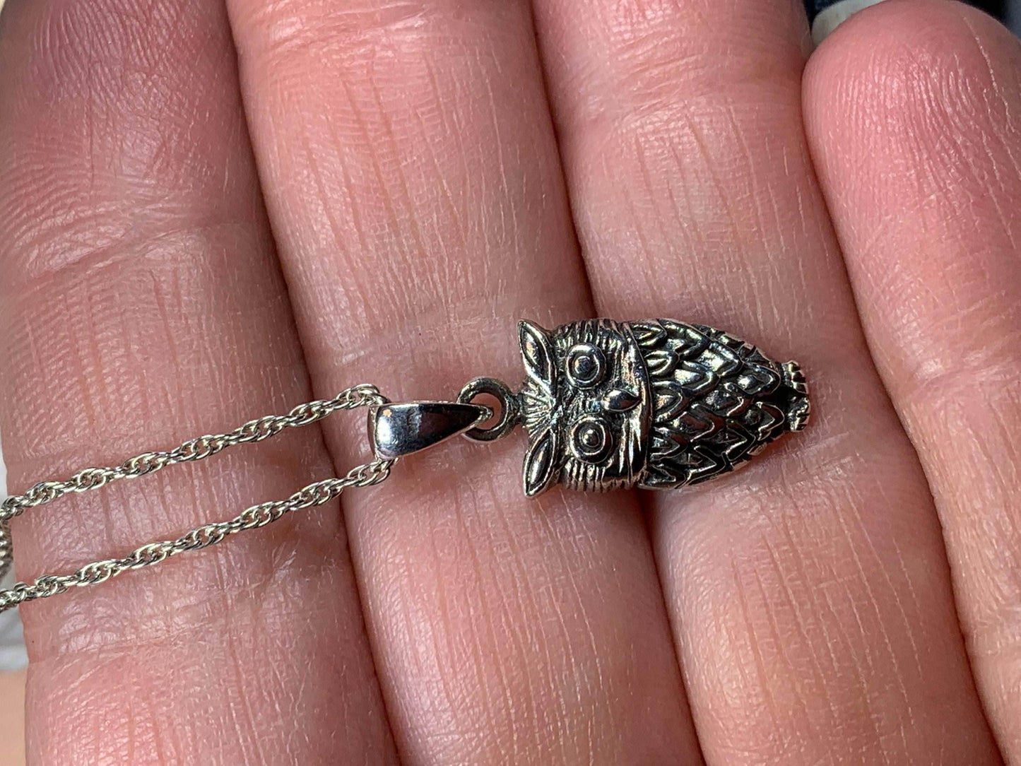 Ria Owl Necklace - 18