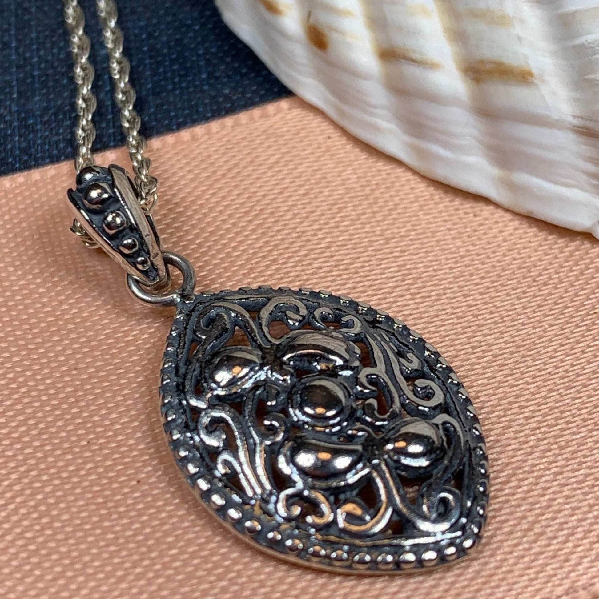 Victorian Celtic Knot Necklace - 18