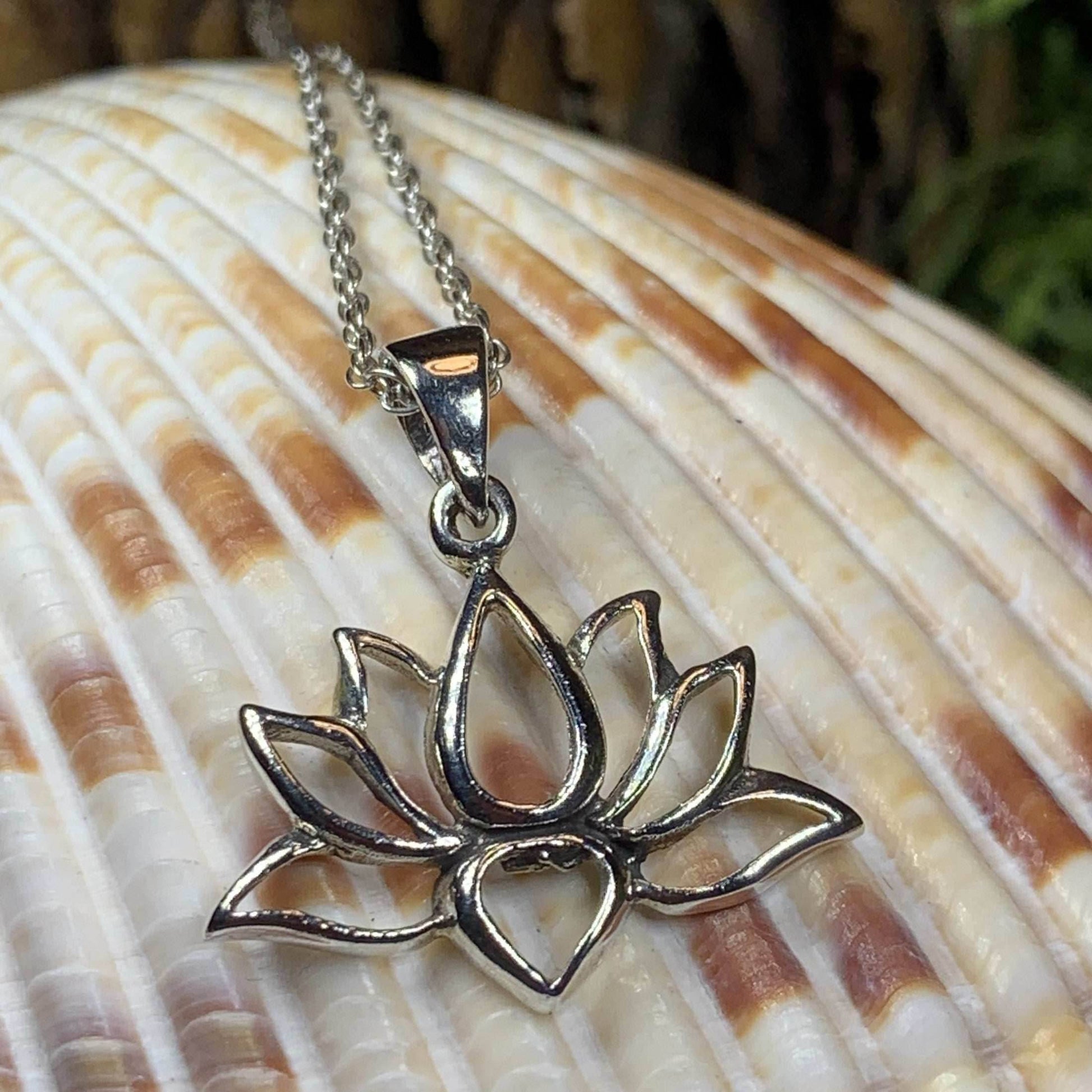 Radiant Lotus Necklace - 18