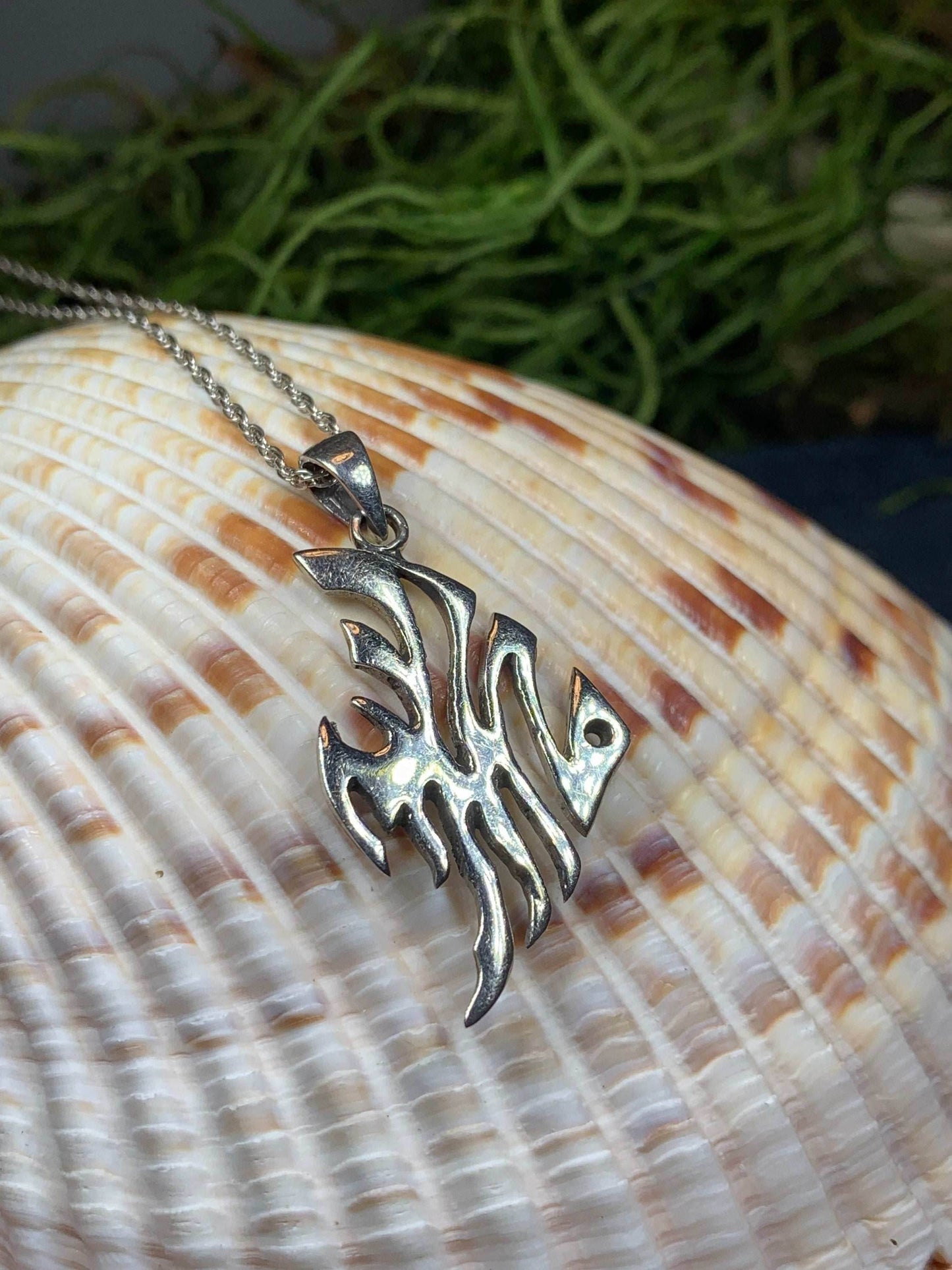 Tropical Fish Necklace - 18