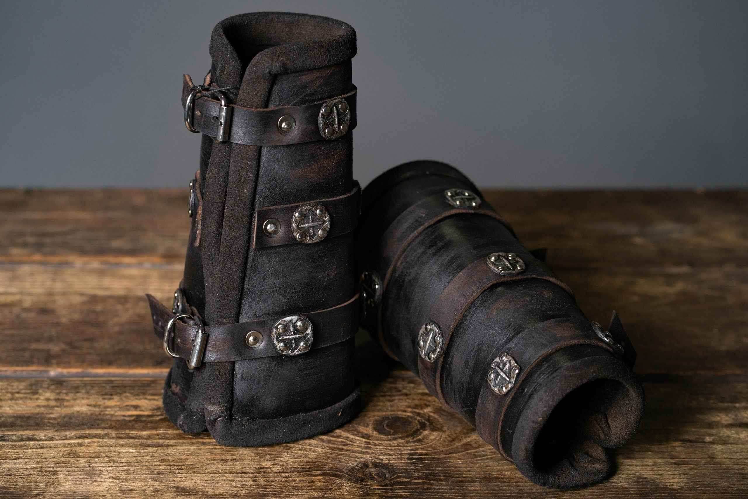 Uhtred larp leather bracers (Last Kingdom) - brown (as pictured) / For two hands