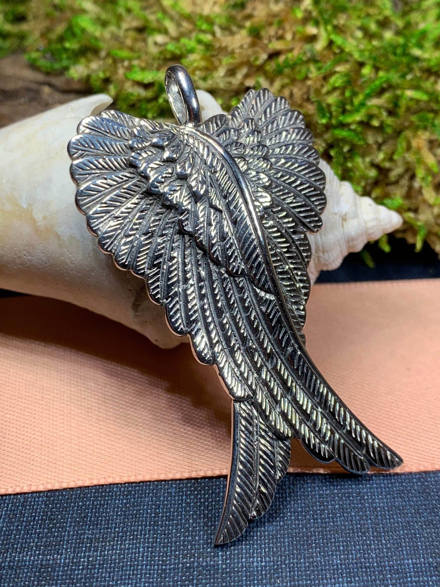 Large Angel Wings Necklace - 18