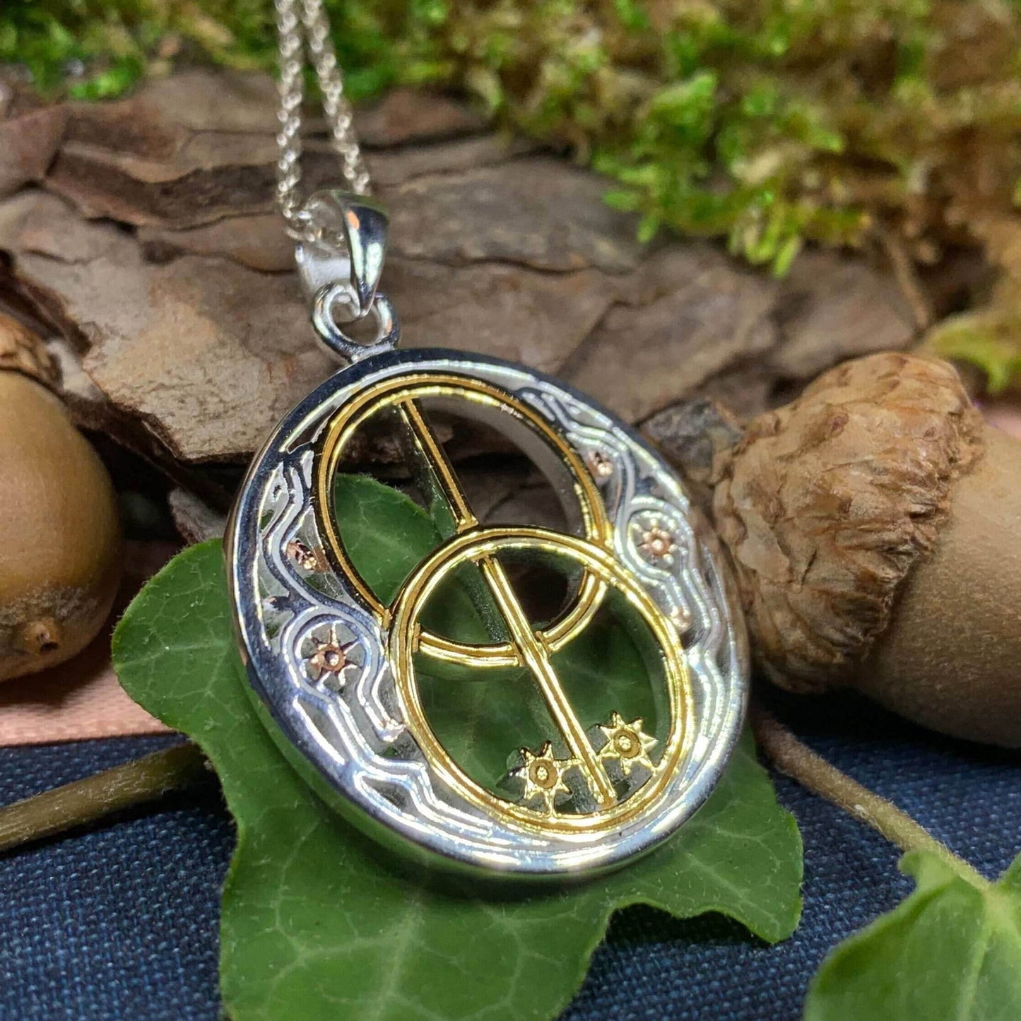 Reganne Chalice Well Necklace - 18