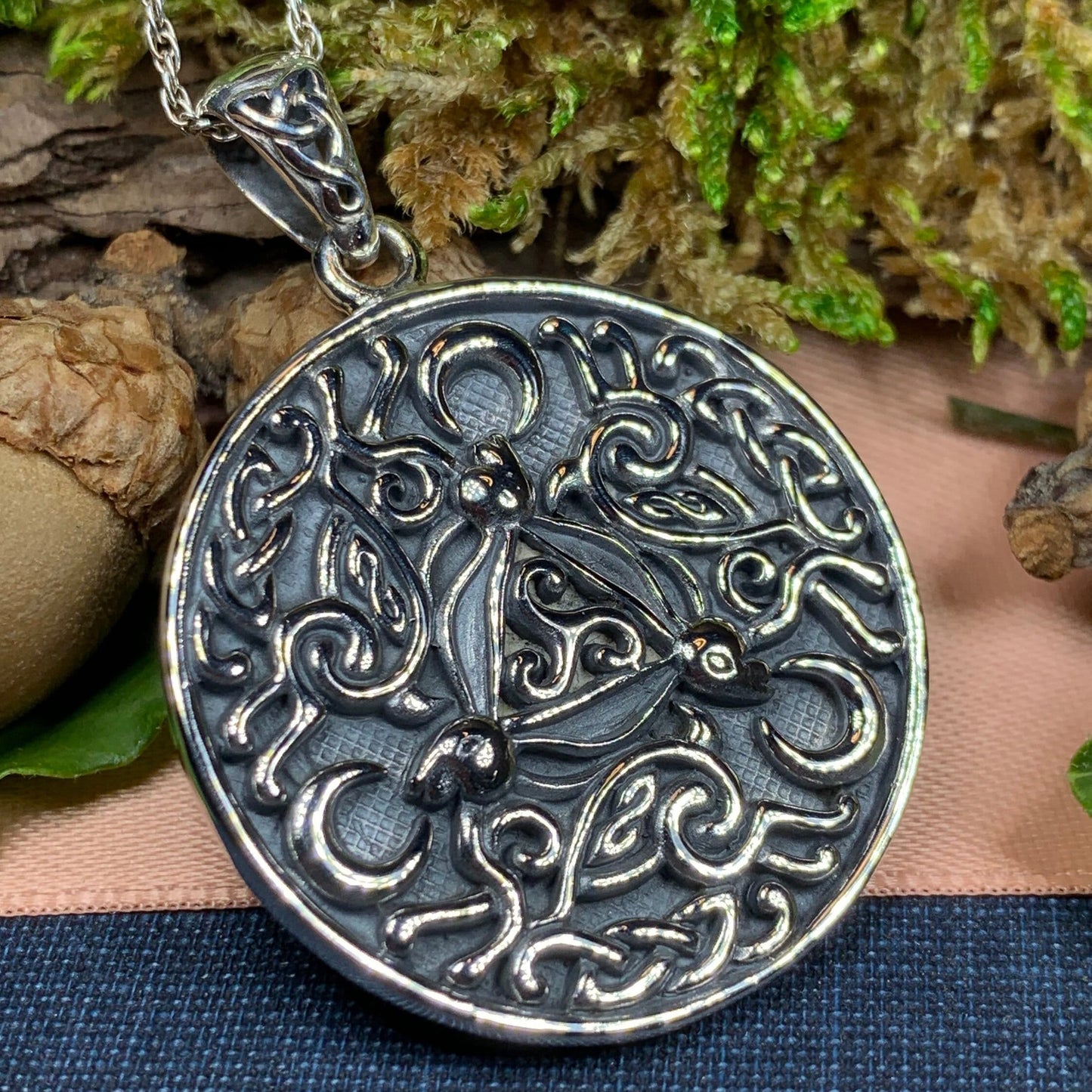 Calixa Triple Rabbit Necklace