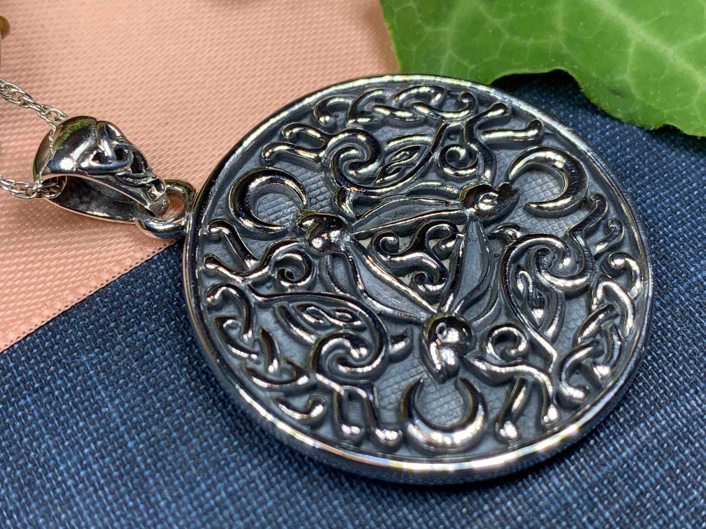 Calixa Triple Rabbit Necklace - 18