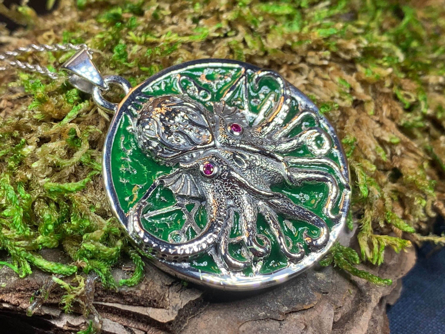 Fearsome Octopus Necklace - 18