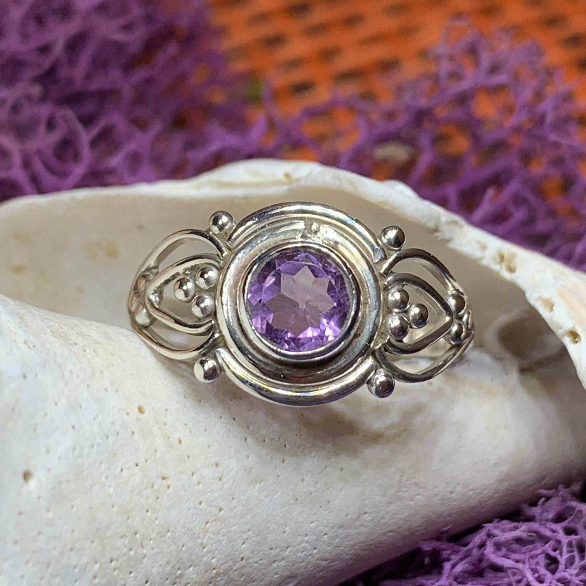 Mayna Celtic Ring - Amethyst / 6