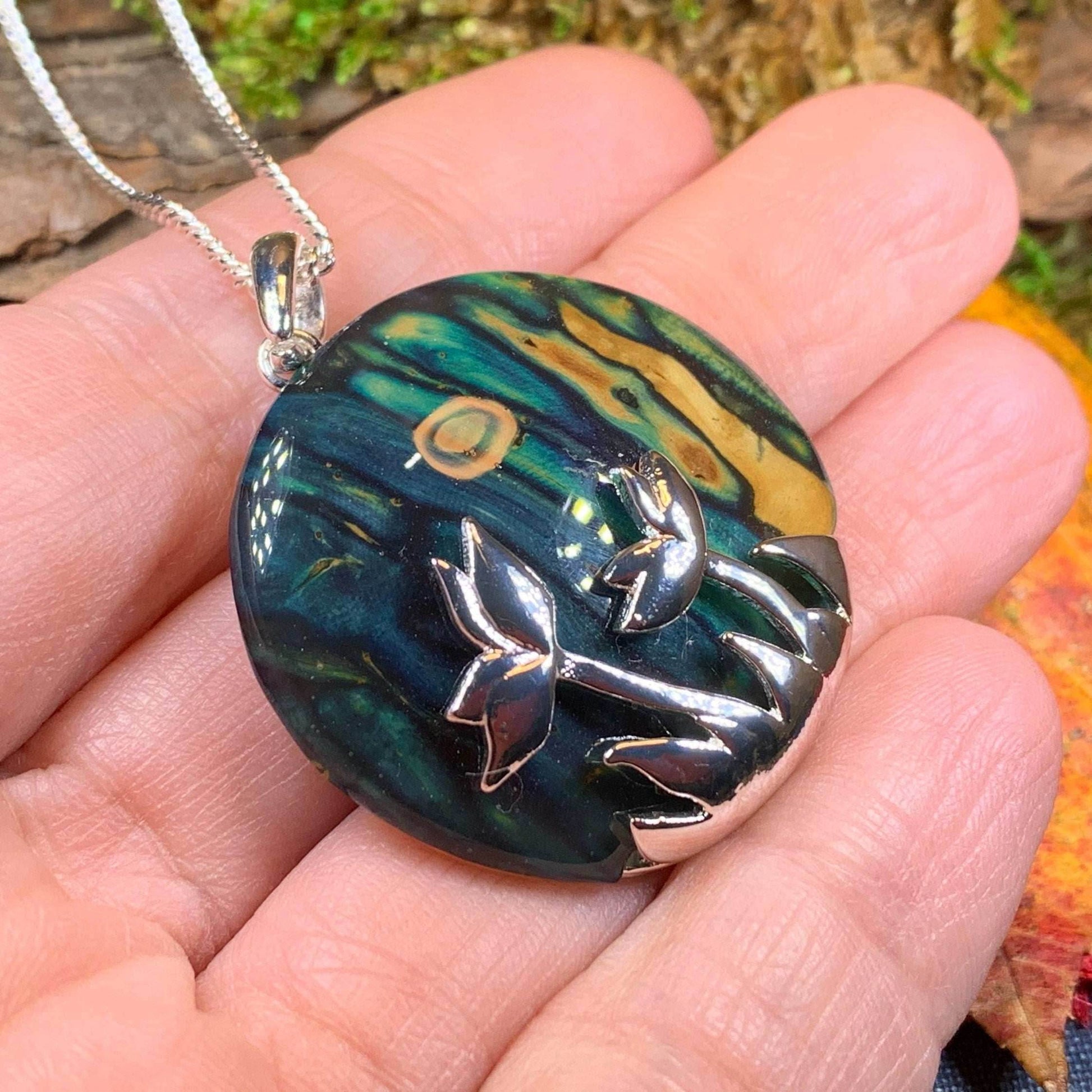 Heathergems Celtic Flower Necklace - Green