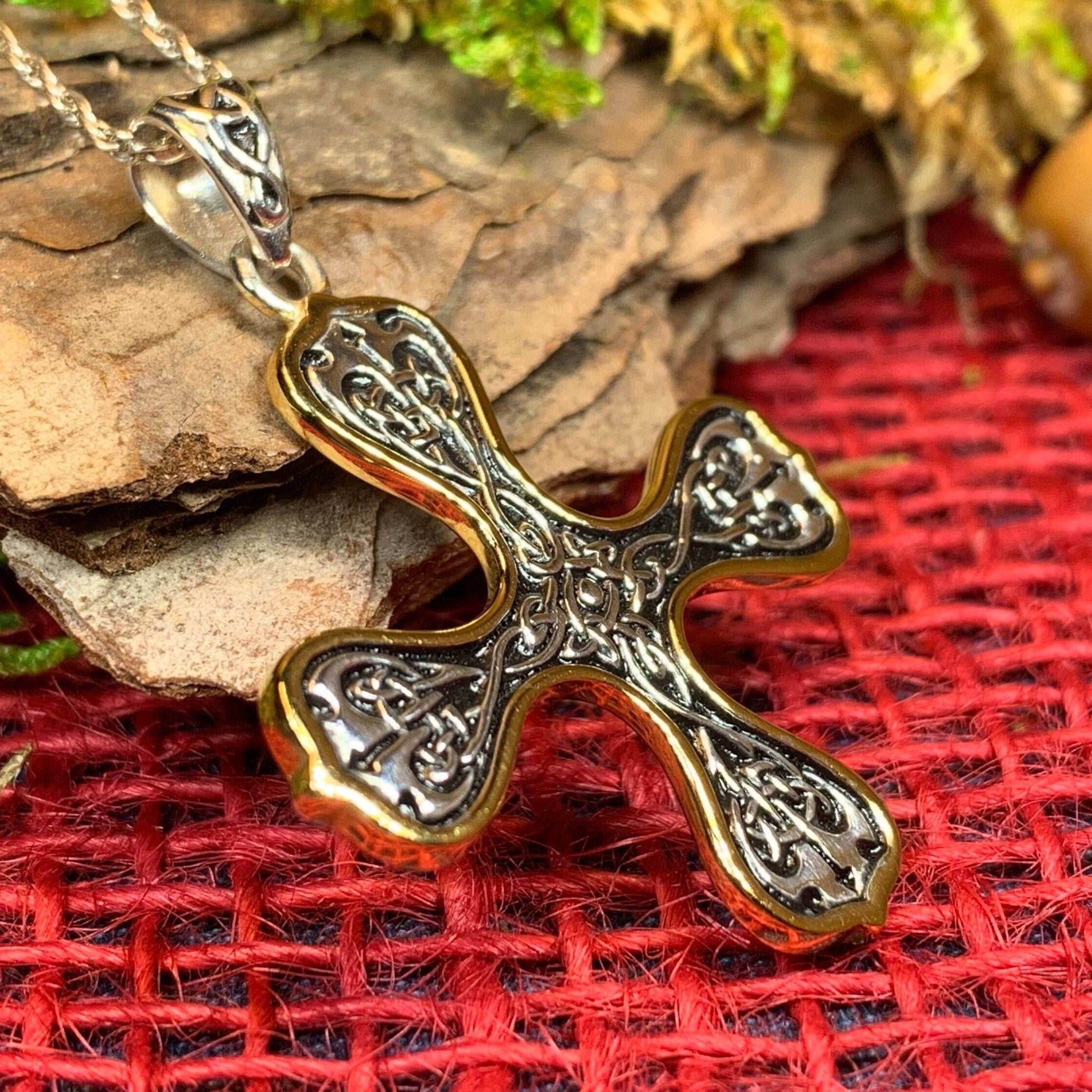 Alfred Celtic Cross Necklace - 18