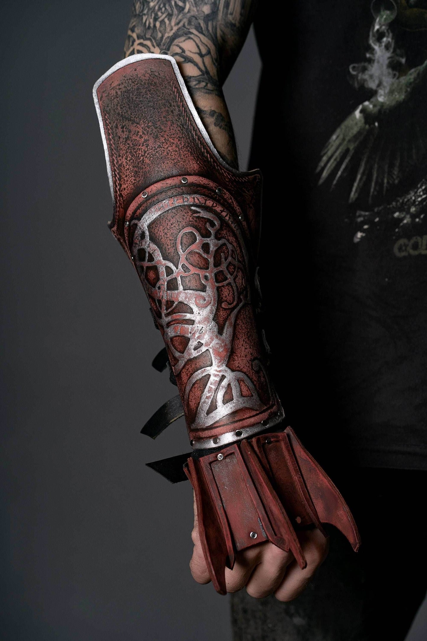 Kratos bracers with claws (God of War) - One left bracer