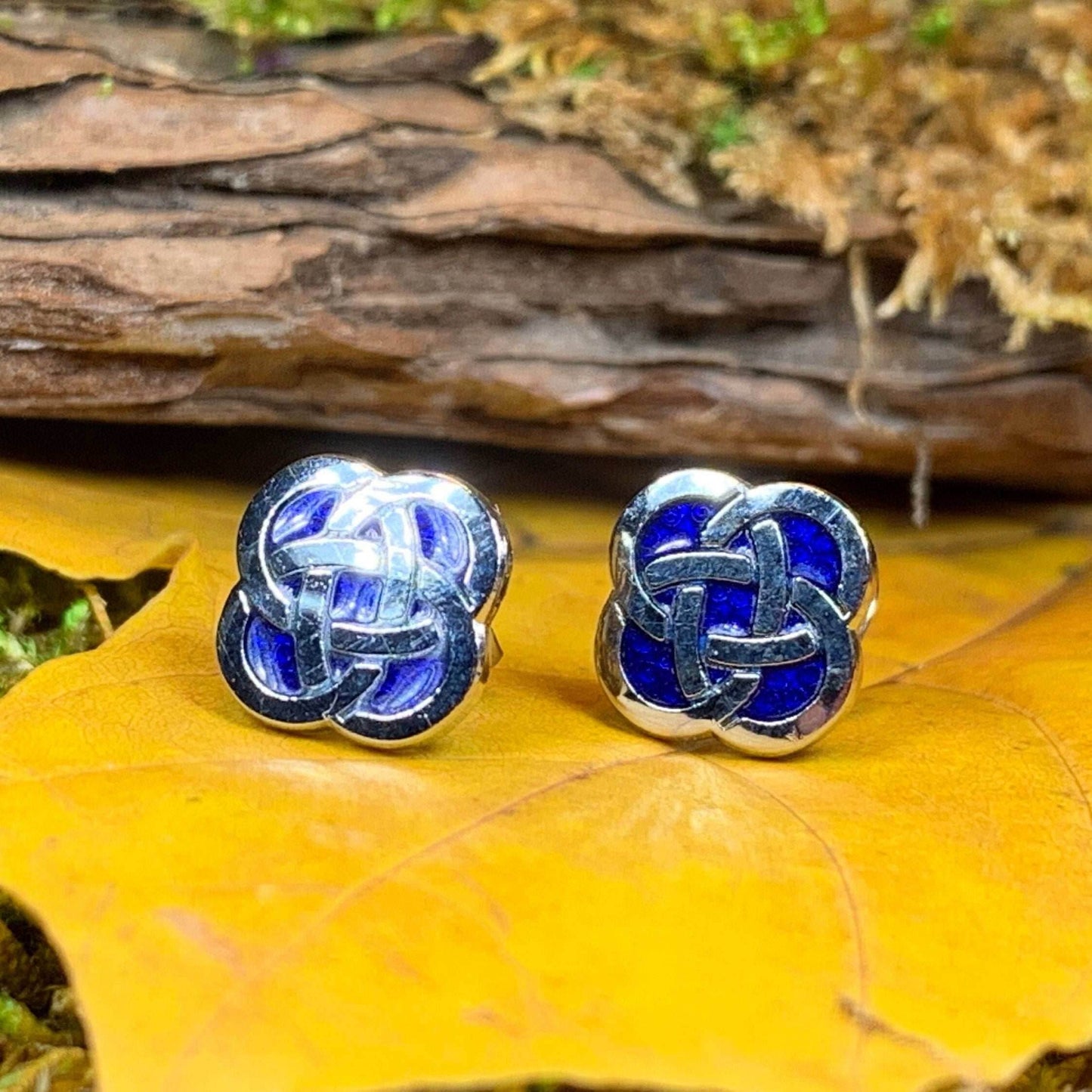 Dara Knot Stud Earrings - Red