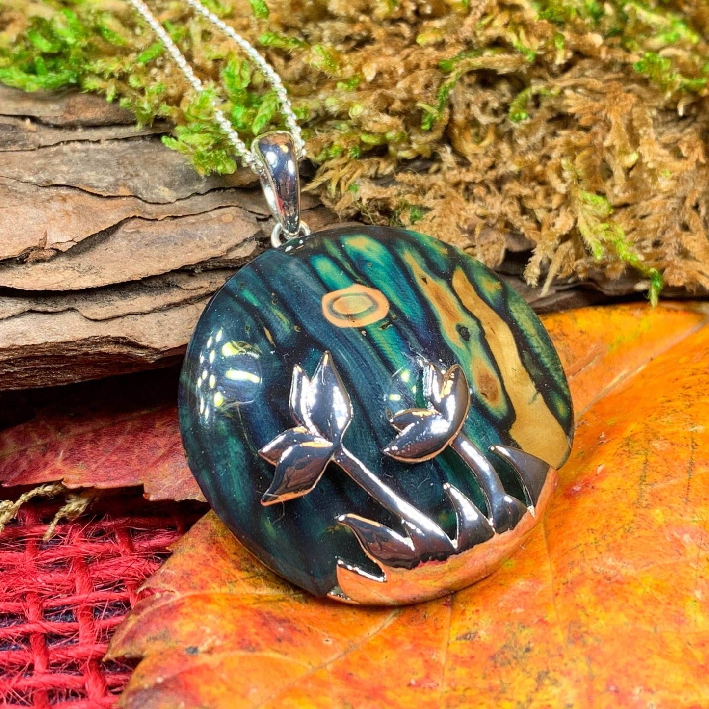 Heathergems Celtic Flower Necklace - Green