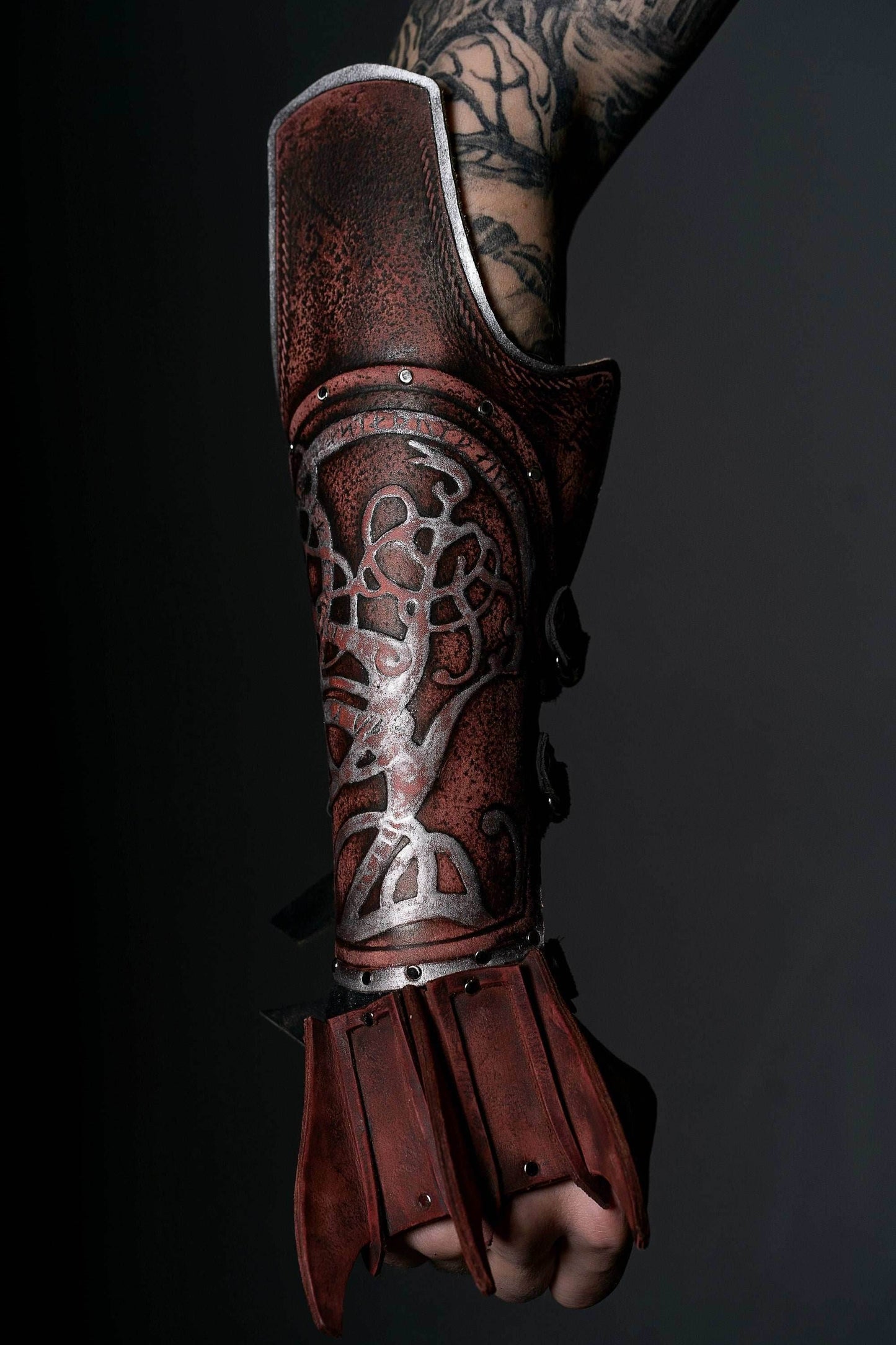 Kratos bracers with claws (God of War) - One left bracer