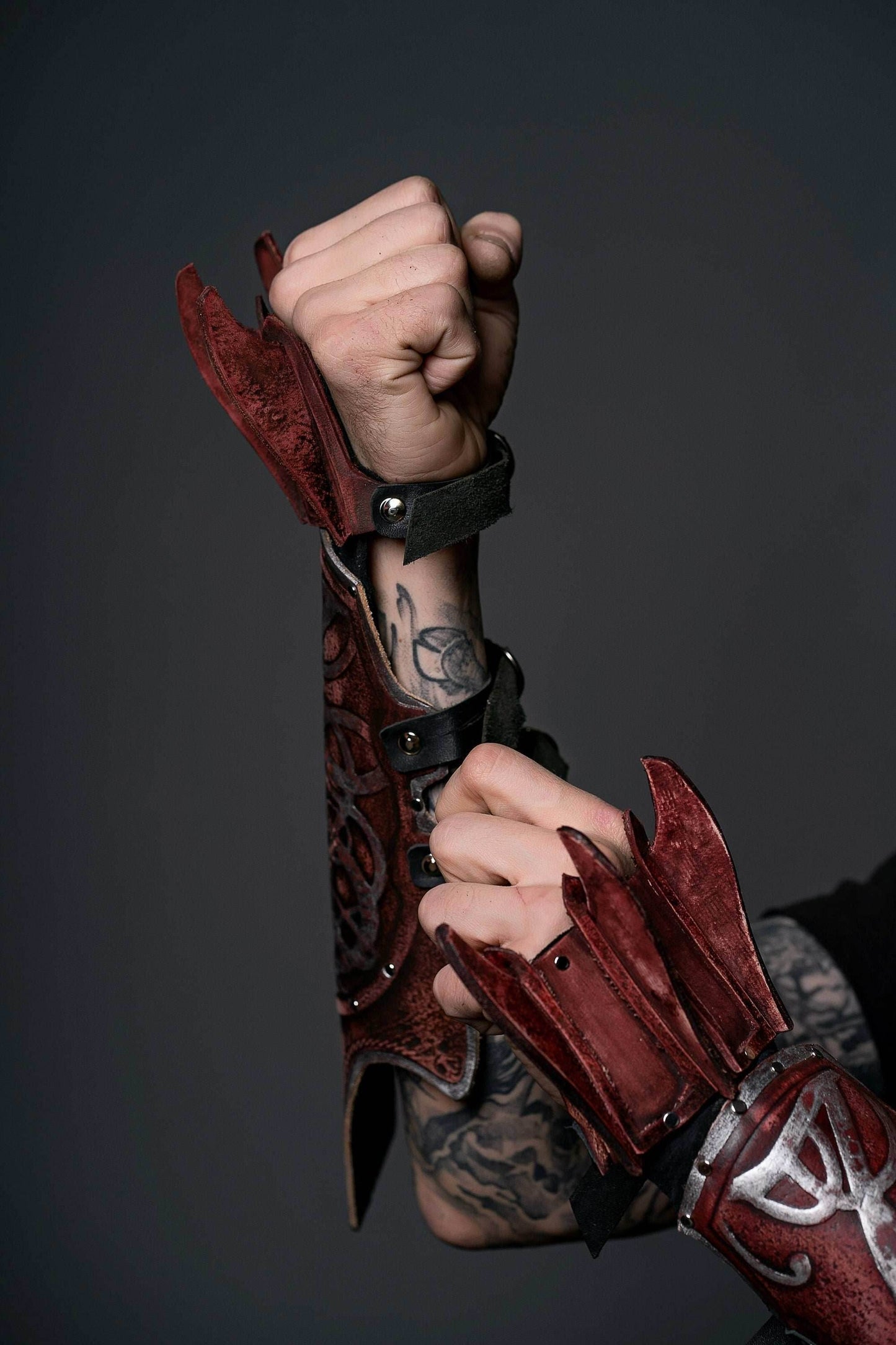 Kratos bracers with claws (God of War) - One left bracer
