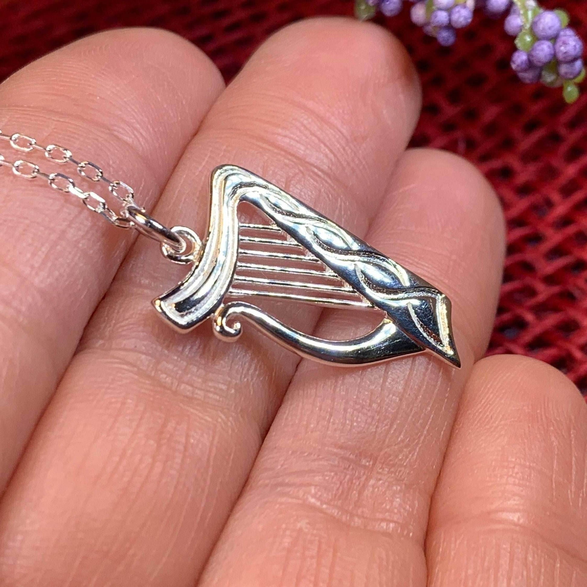 Alianna Irish Harp Necklace - 18