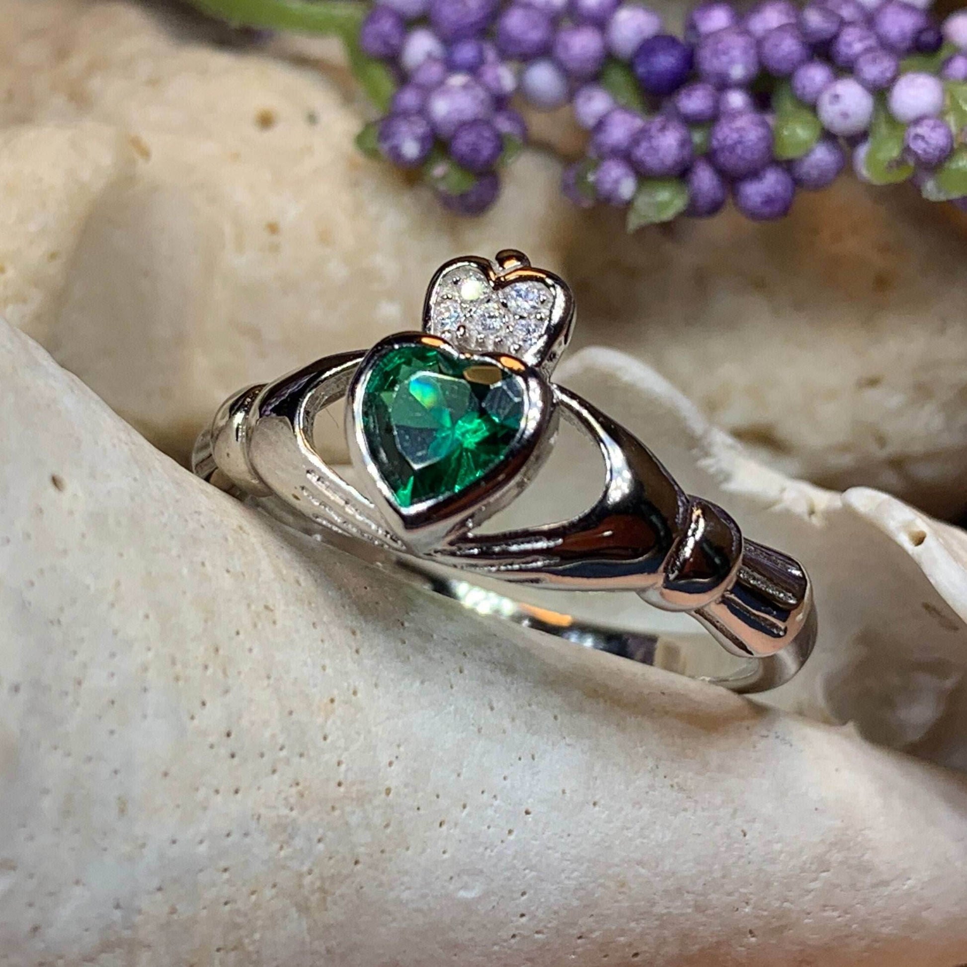 Emerald Meadow Claddagh Ring - 4
