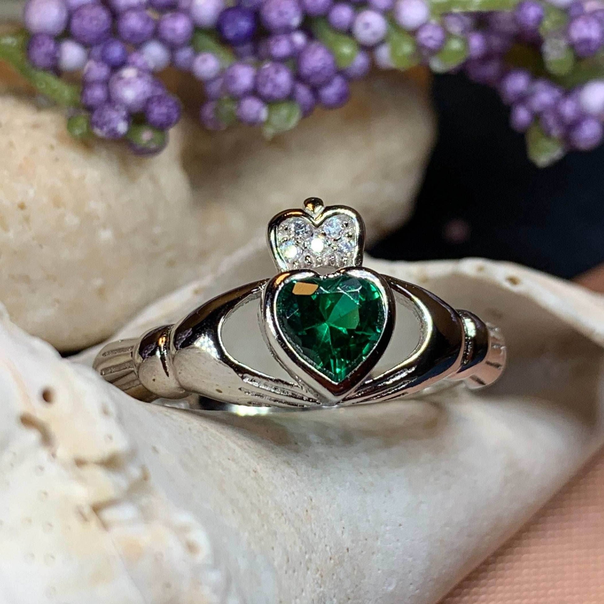 Emerald Meadow Claddagh Ring - 4