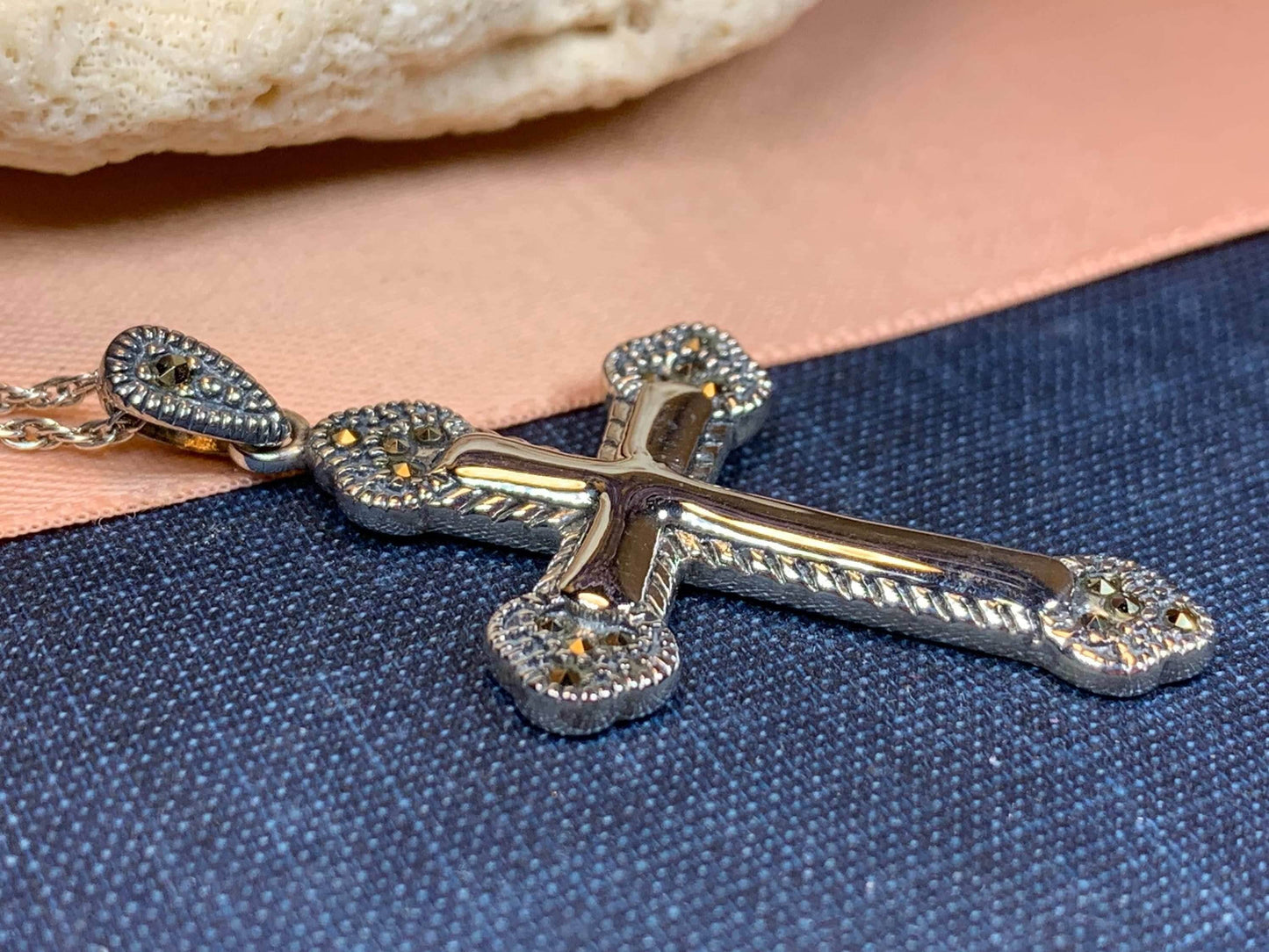 Serenity Celtic Cross Necklace - 18