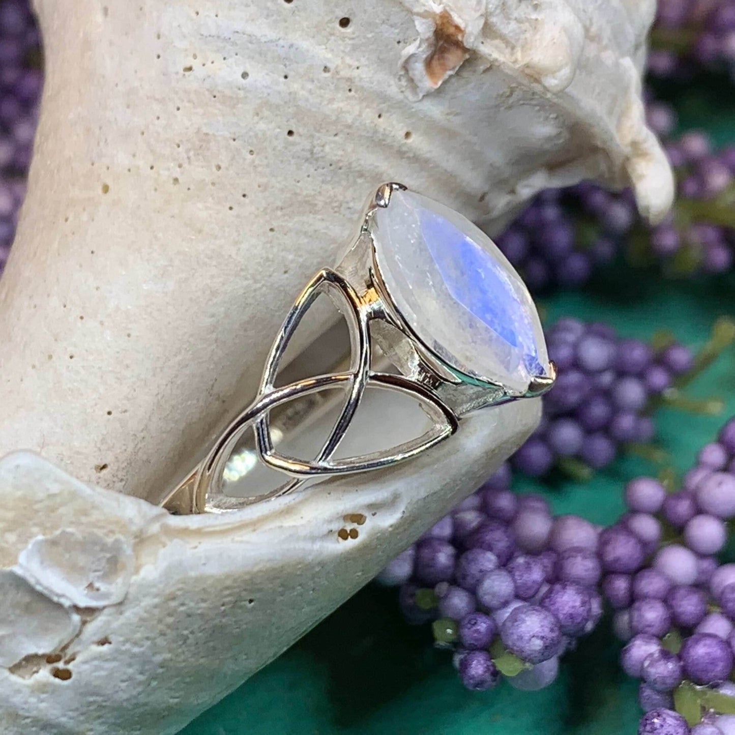 Esmeralda Celtic Knot Ring - 5