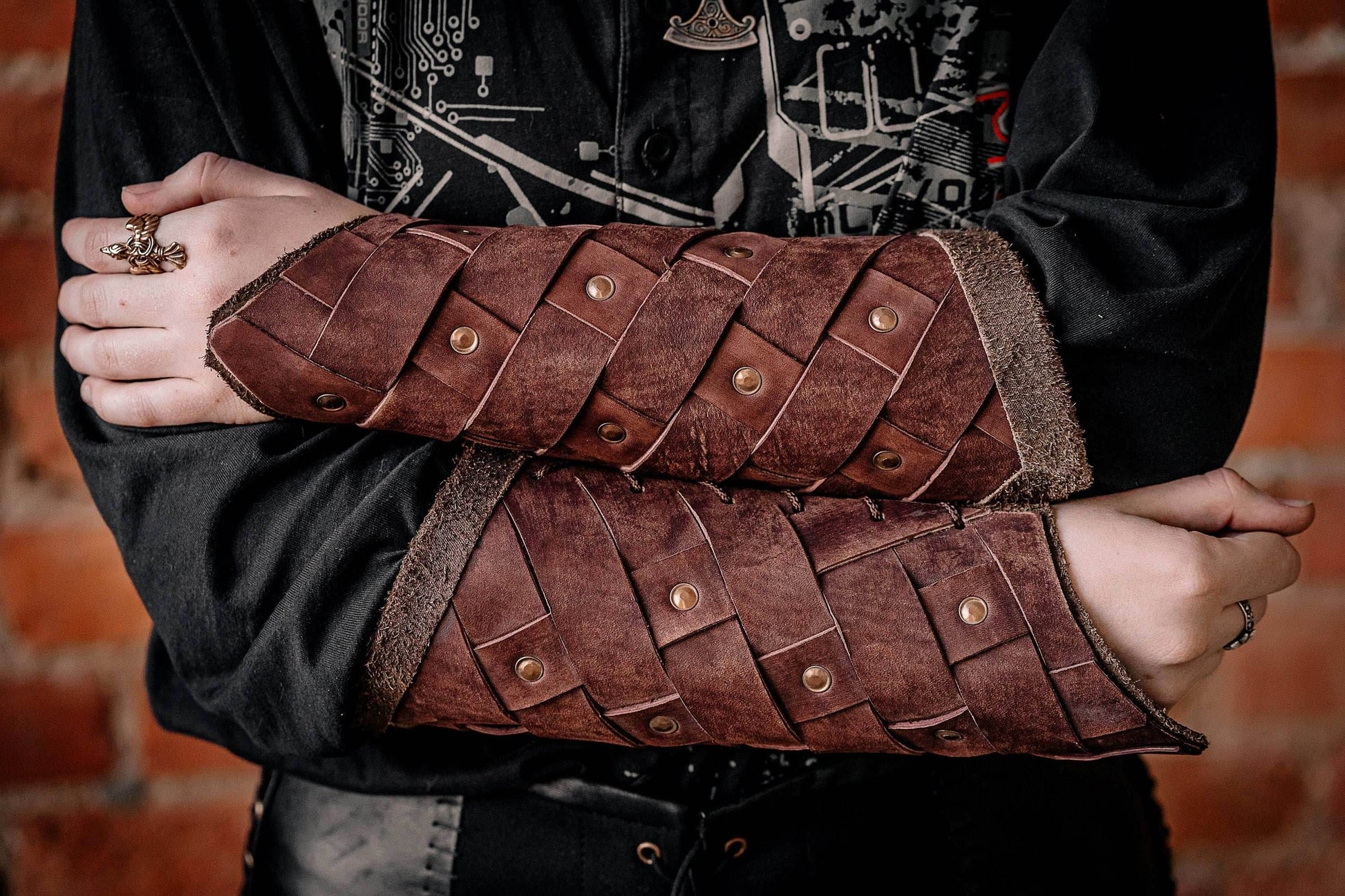Medieval leather bracers for Larp - Brown (like foto) / For one hand