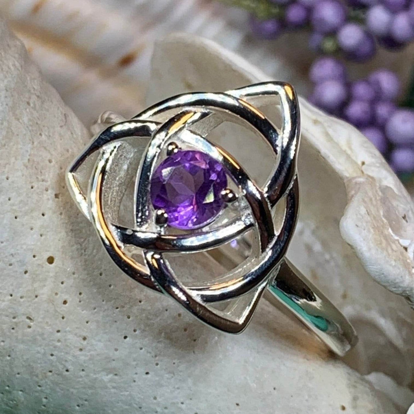 Lorinda Celtic Knot Ring - 5 / Amethyst
