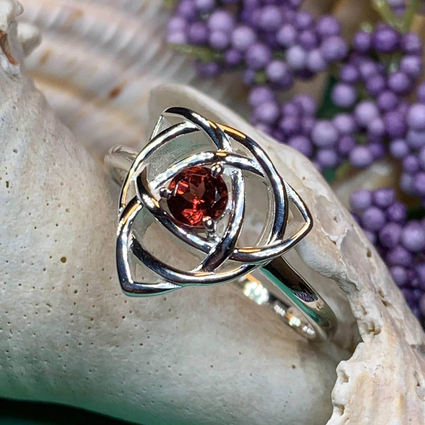 Lorinda Celtic Knot Ring - 5 / Garnet