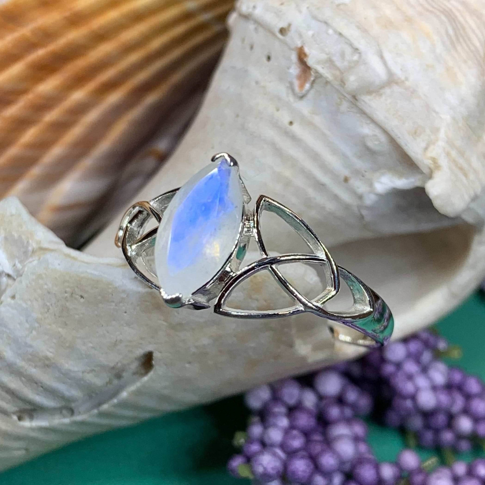 Esmeralda Celtic Knot Ring - 5