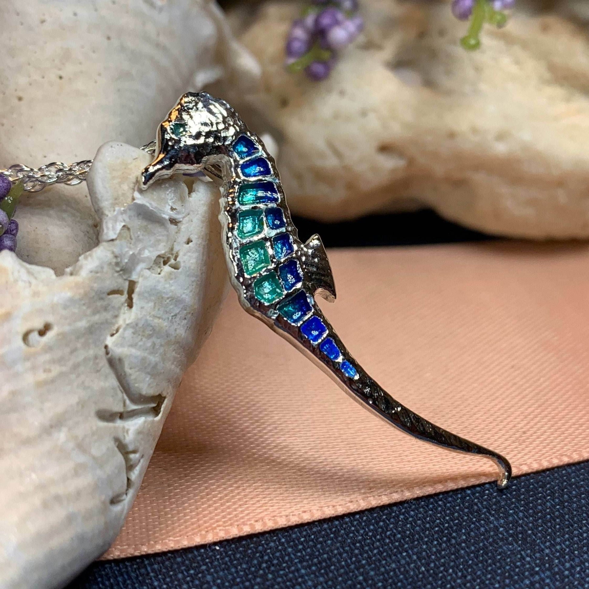 Summerleaze Seahorse Necklace - 18