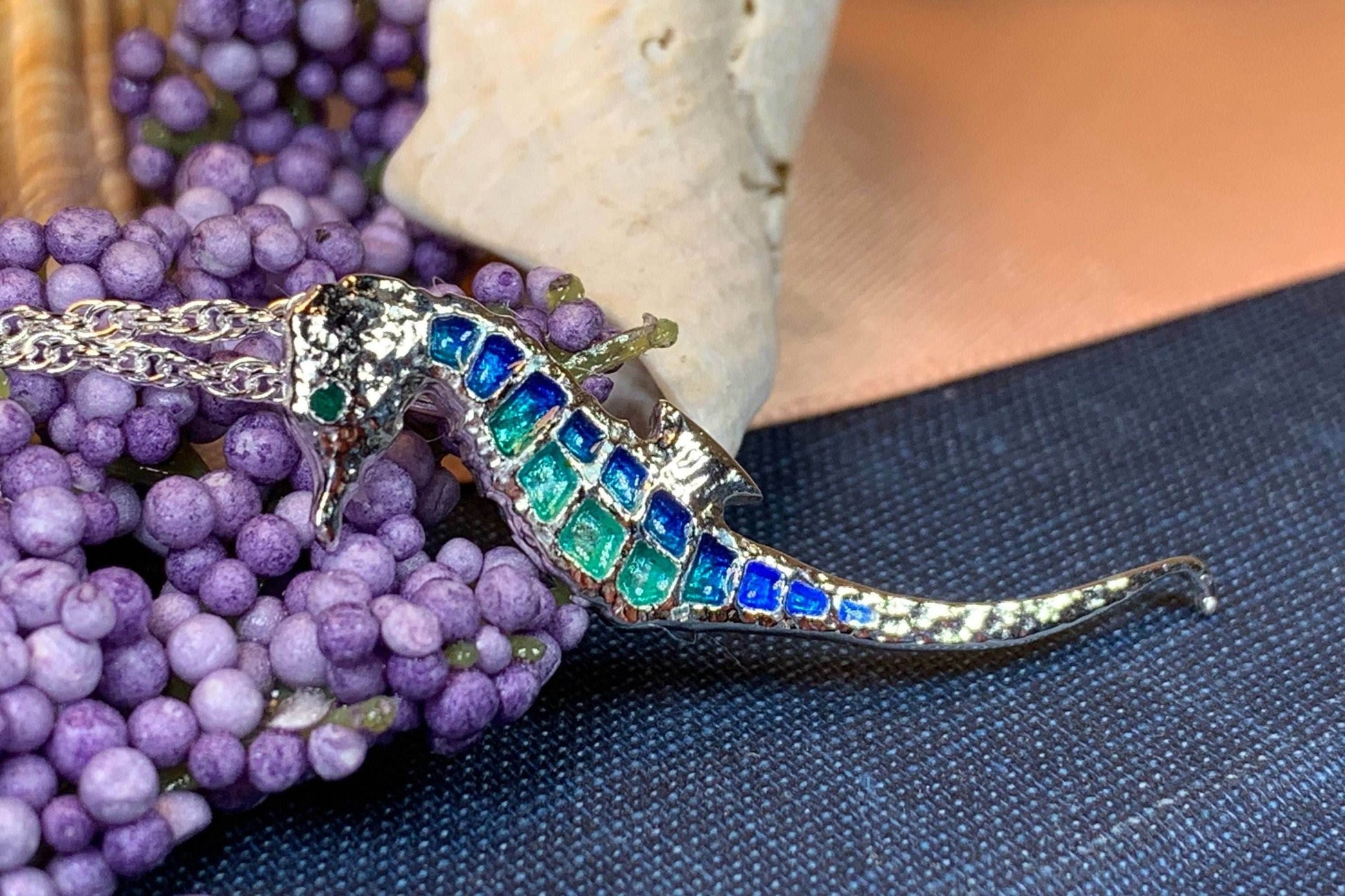 Summerleaze Seahorse Necklace - 18