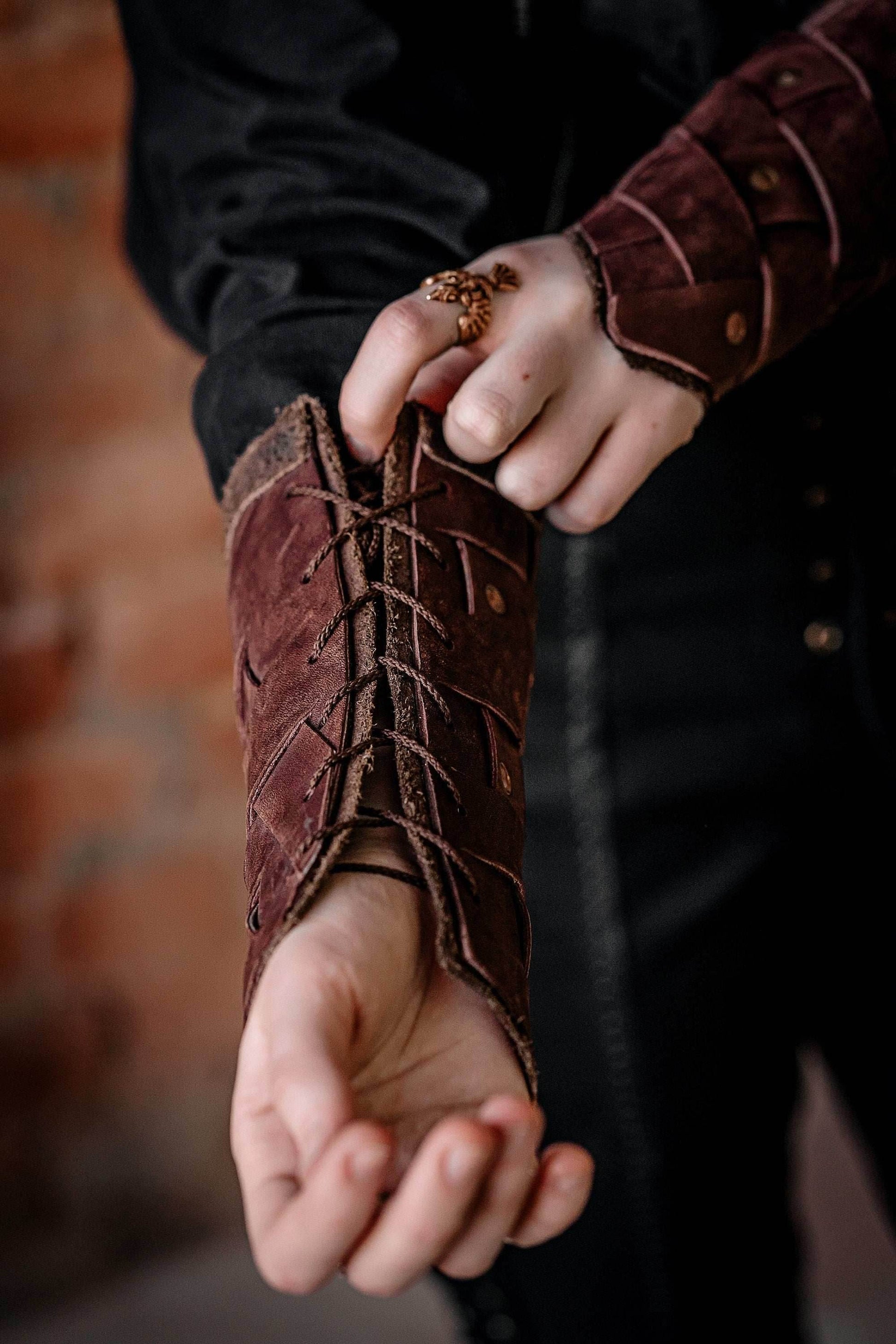 Medieval leather bracers for Larp - Brown (like foto) / For one hand