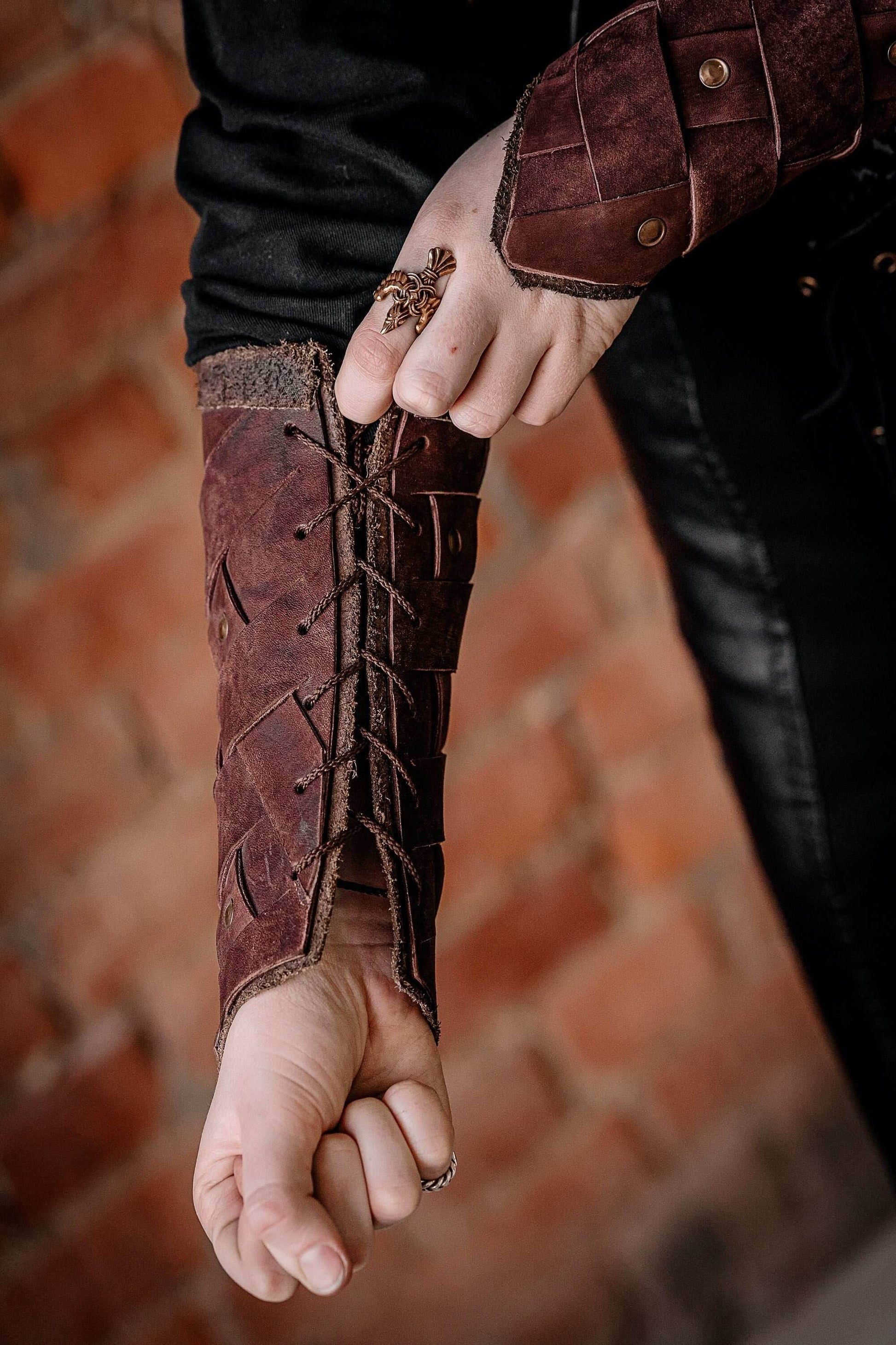 Medieval leather bracers for Larp - Brown (like foto) / For one hand