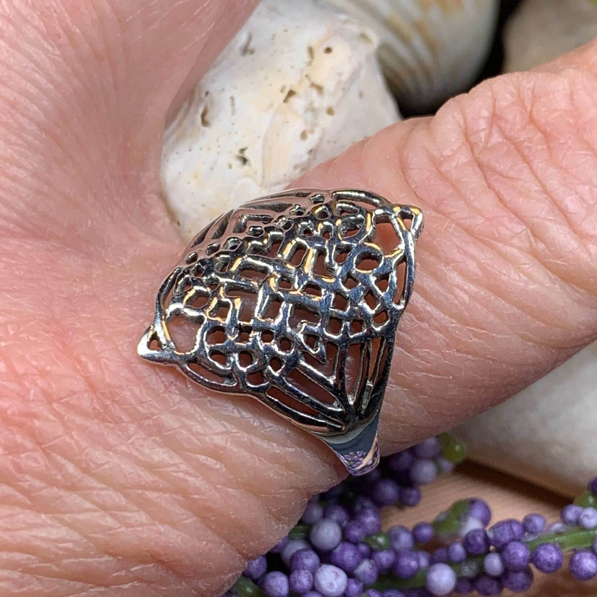 Corriander Celtic Knot Ring - 8