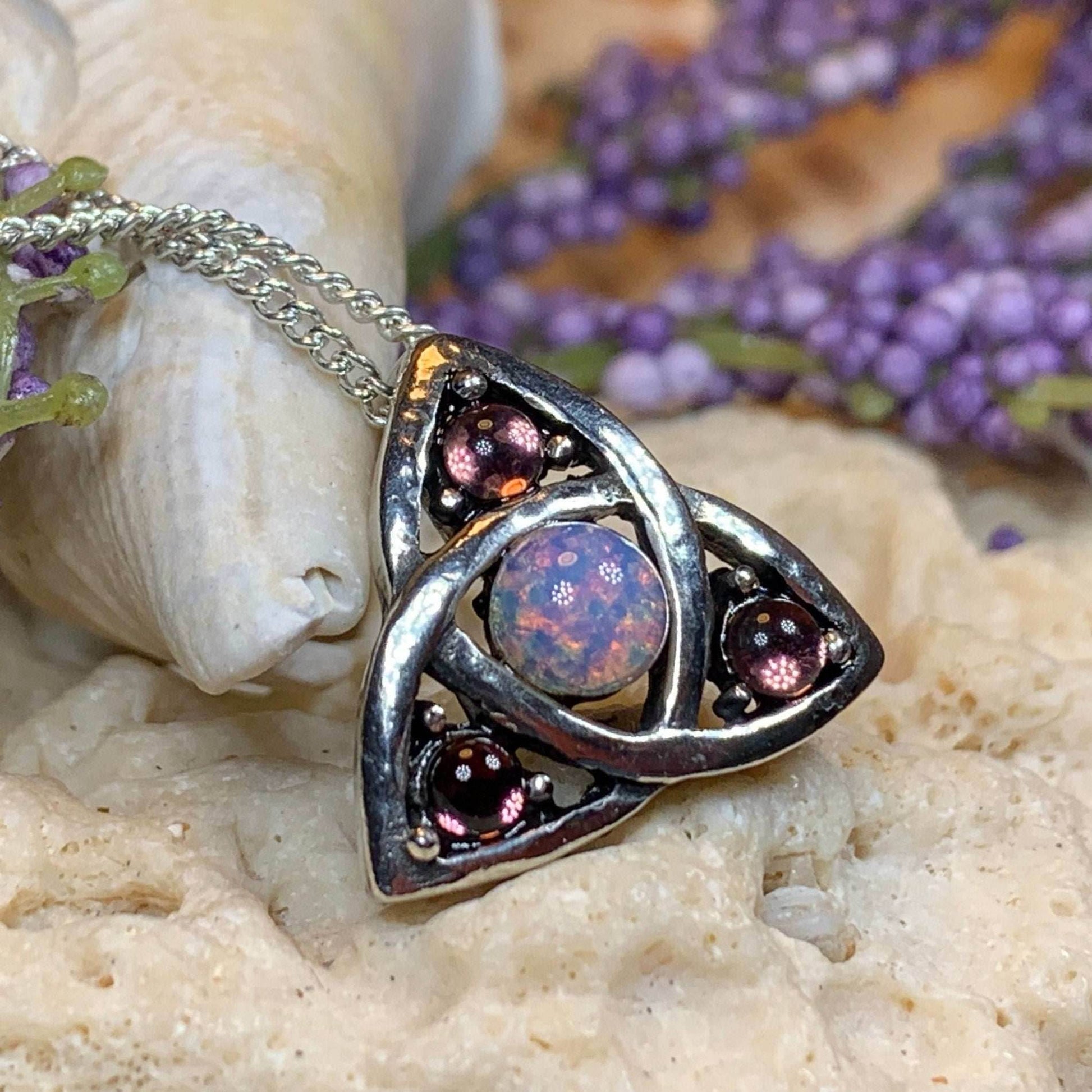 Elven Trinity Knot Necklace - Amethyst