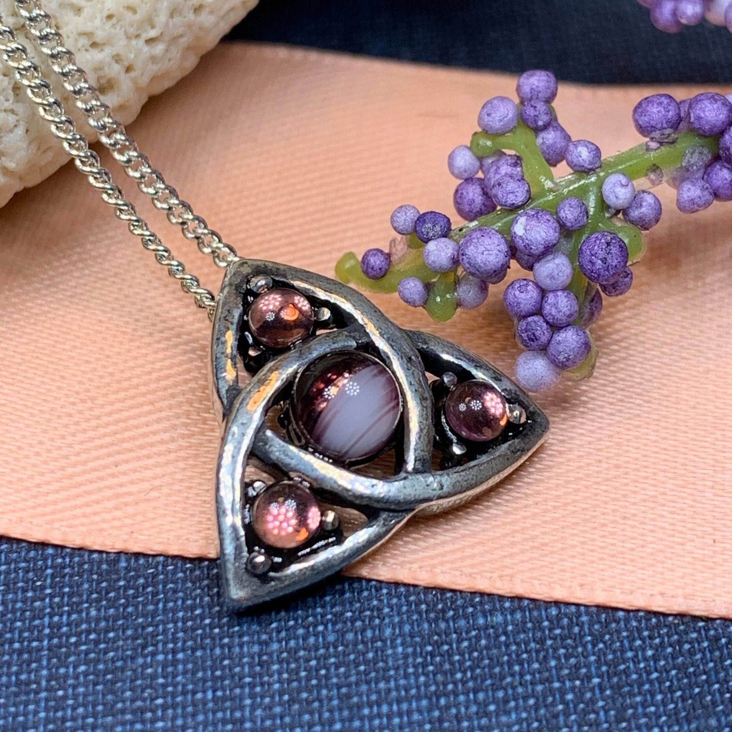 Elven Trinity Knot Necklace - Amethyst