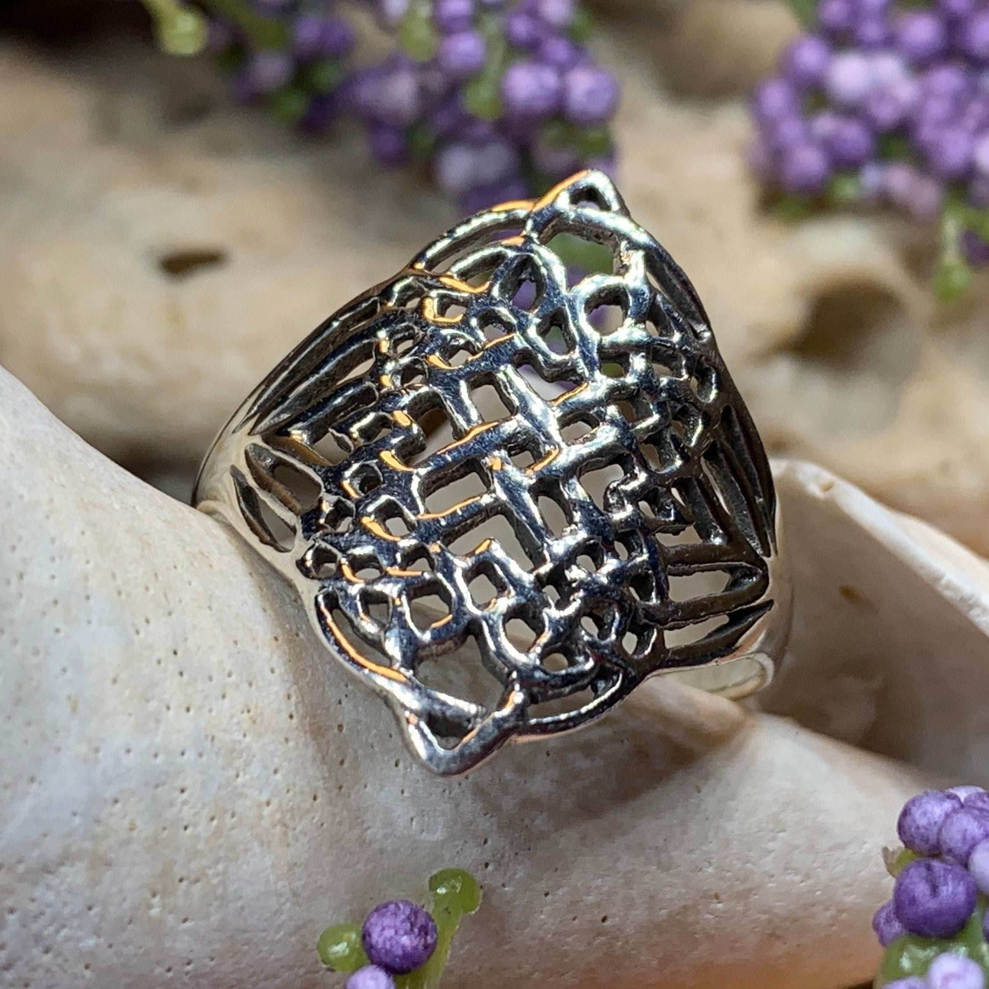 Corriander Celtic Knot Ring - 8