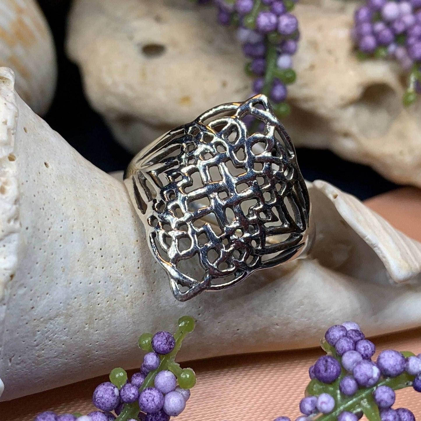 Corriander Celtic Knot Ring - 8