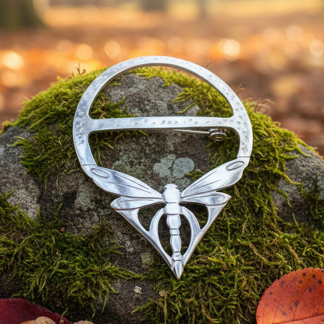 Pond Dancer Dragonfly Scarf Ring