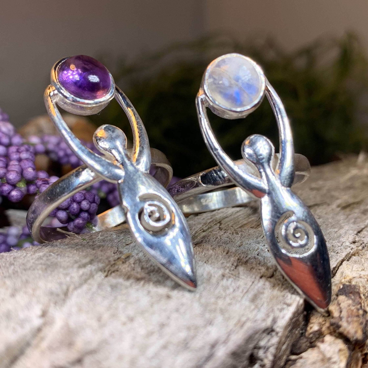 Celtic Danu Goddess Ring - 6 / Moonstone