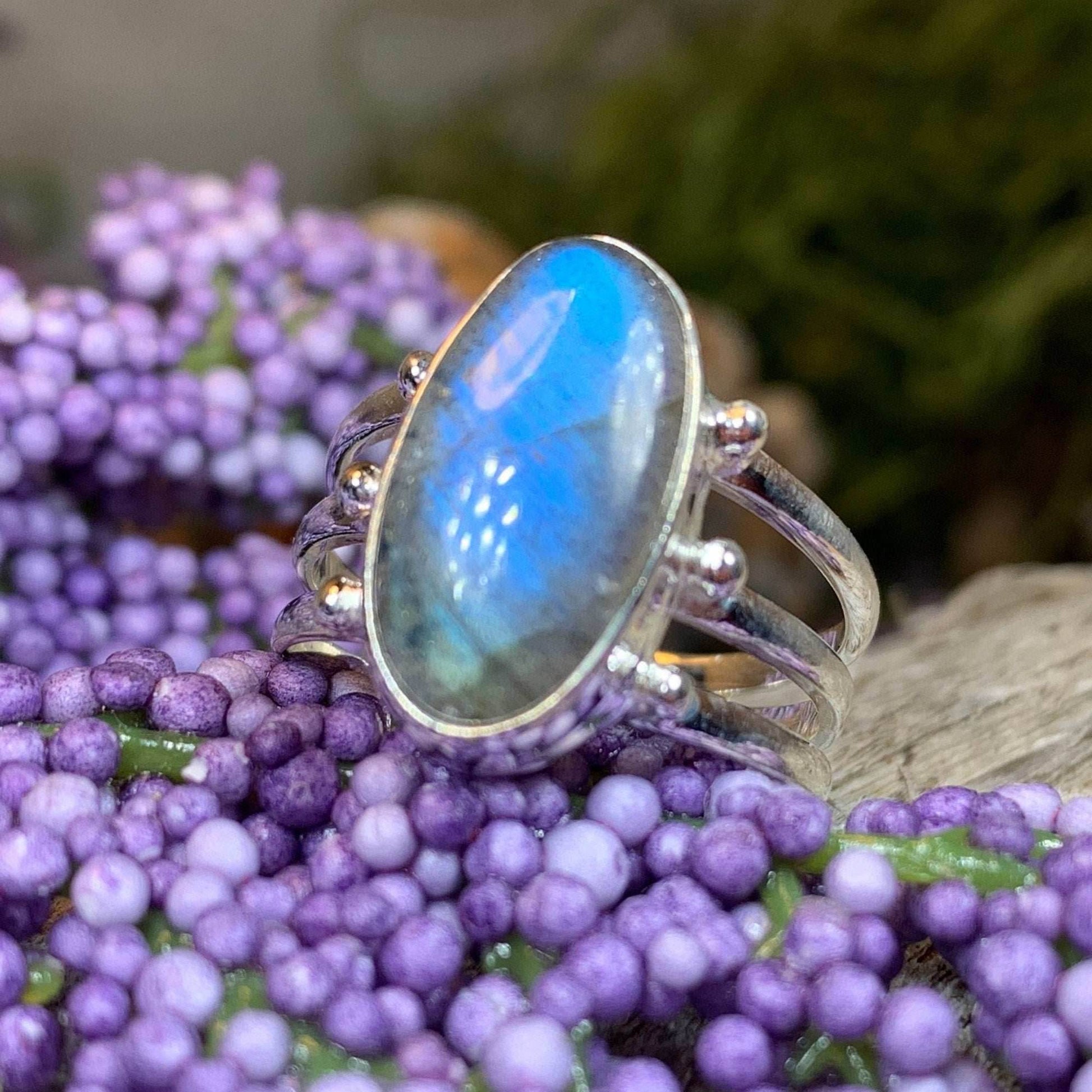 Celtic Mystic Labradorite Ring - 8 / Oval