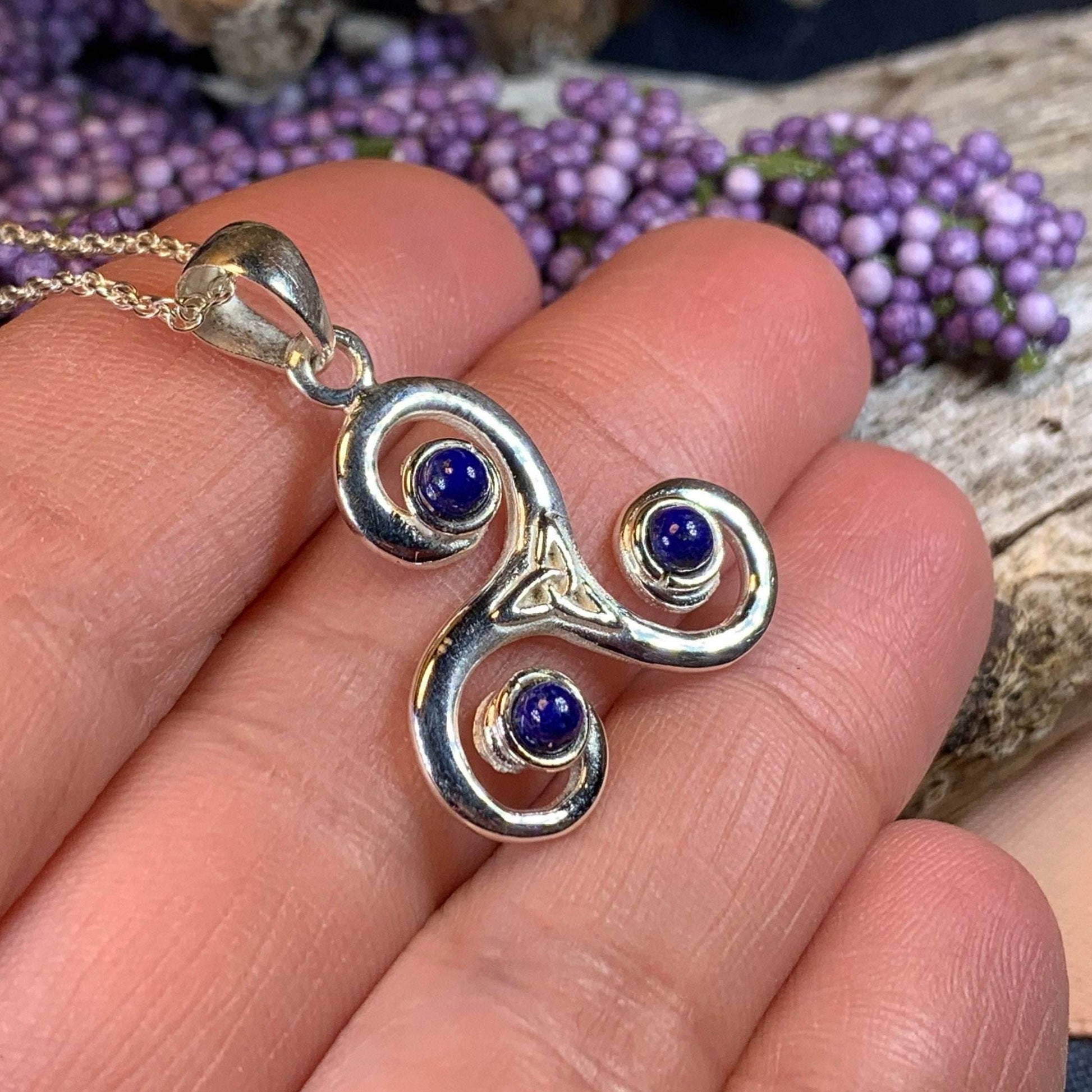 Jennie Celtic Spiral Necklace - 18 / Chalcedony