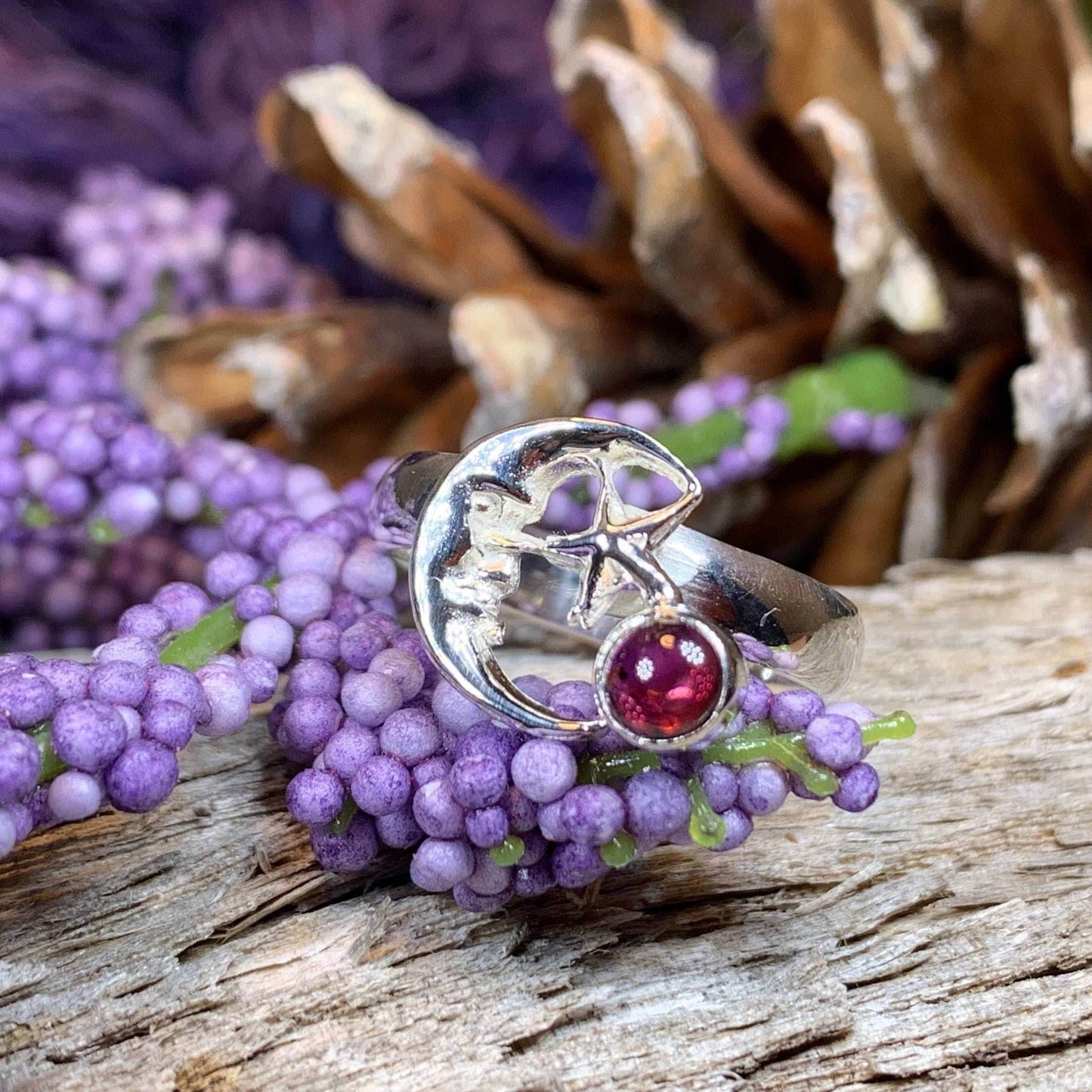 Sweet Dream Crescent Moon Ring - 7 / Amethyst