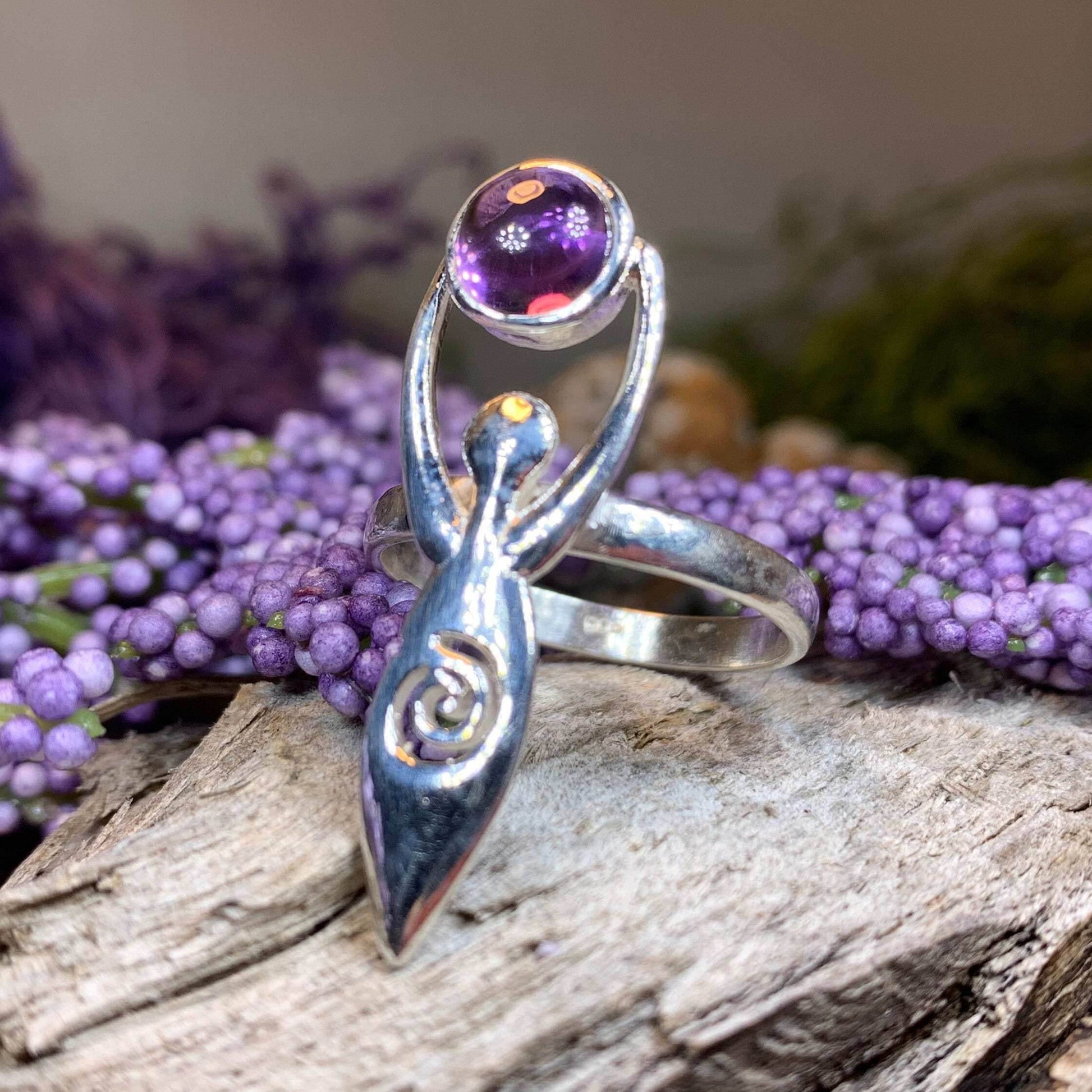 Celtic Danu Goddess Ring - 6 / Amethyst