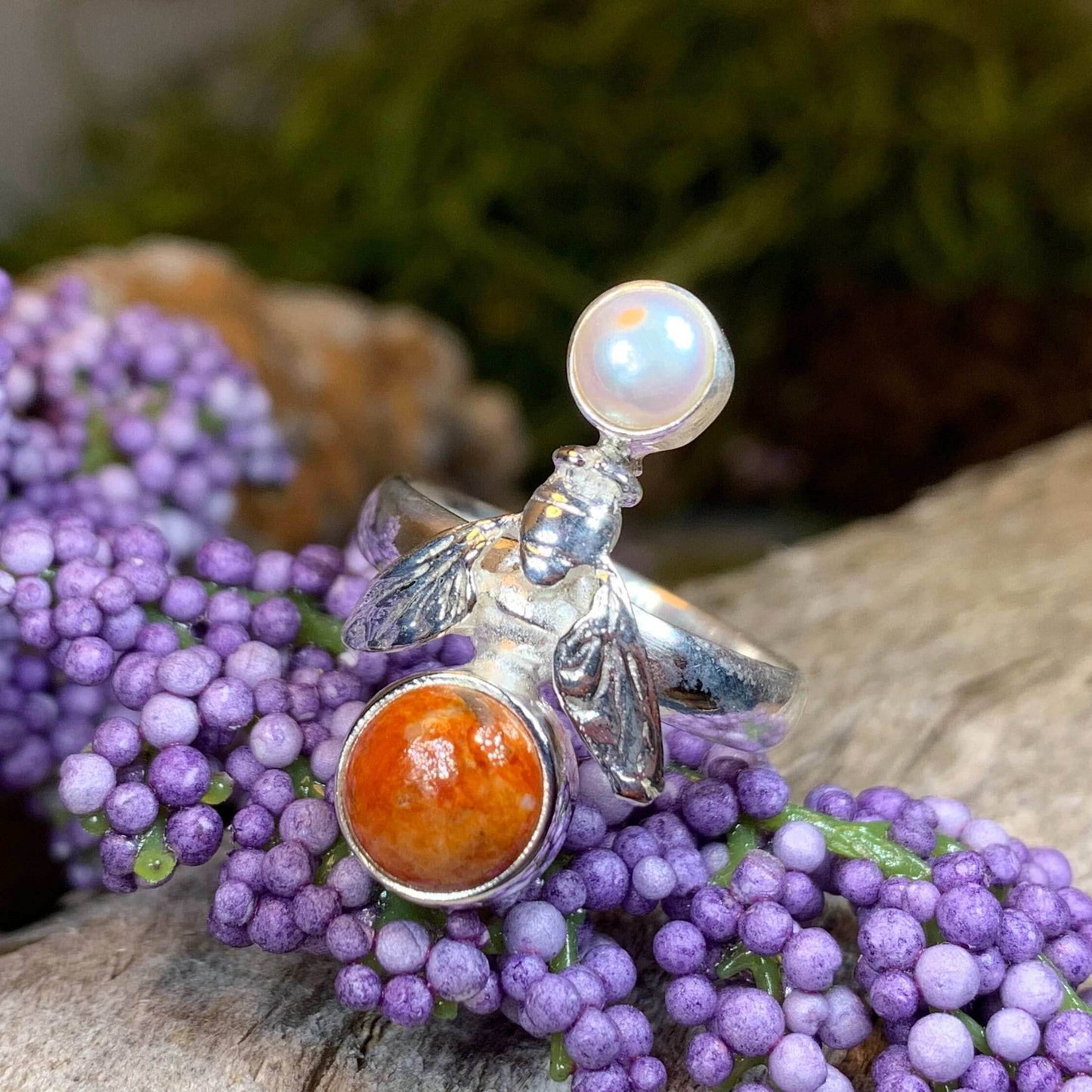 Summer Garden Bee Ring - 7