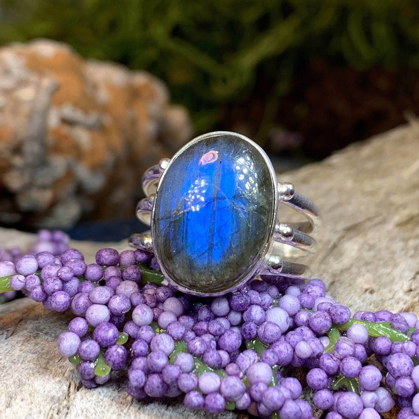 Celtic Mystic Labradorite Ring - 8 / Oval