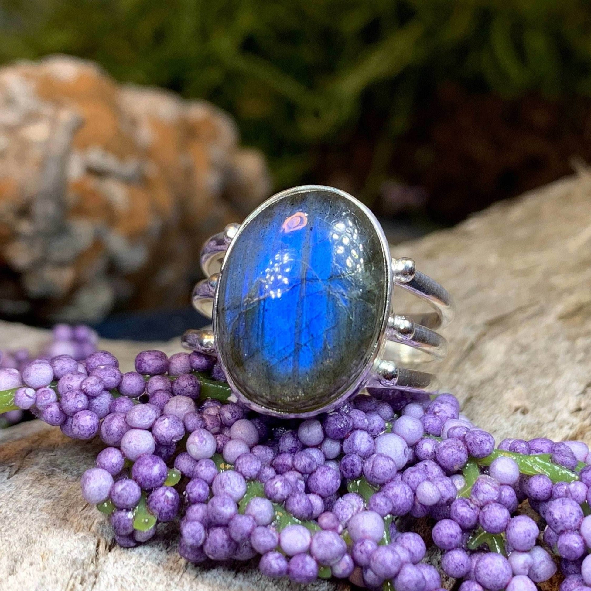 Celtic Mystic Labradorite Ring - 8 / Oval
