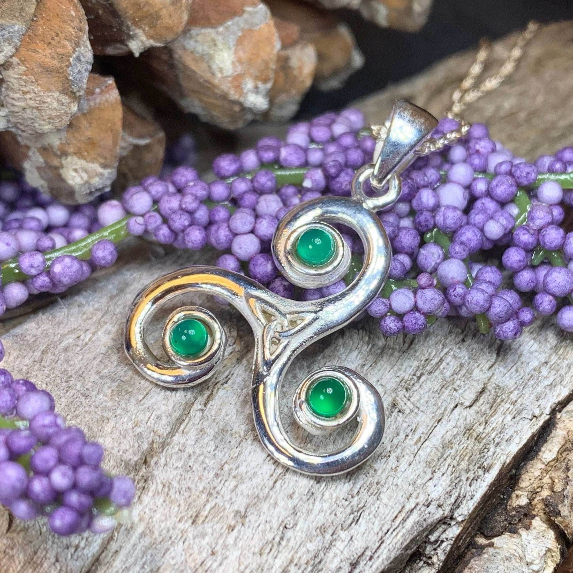 Jennie Celtic Spiral Necklace - 18 / Chalcedony