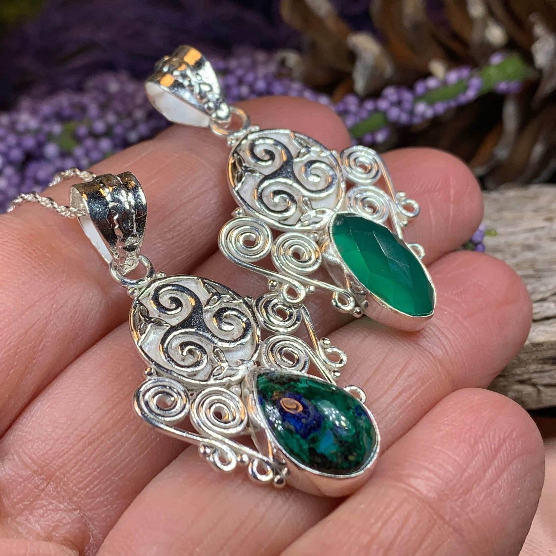 Lyria Celtic Triple Spiral Necklace - 18 / Azurite