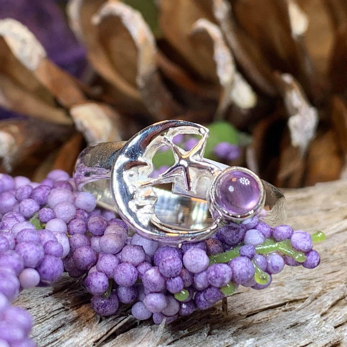 Sweet Dream Crescent Moon Ring - 7 / Amethyst