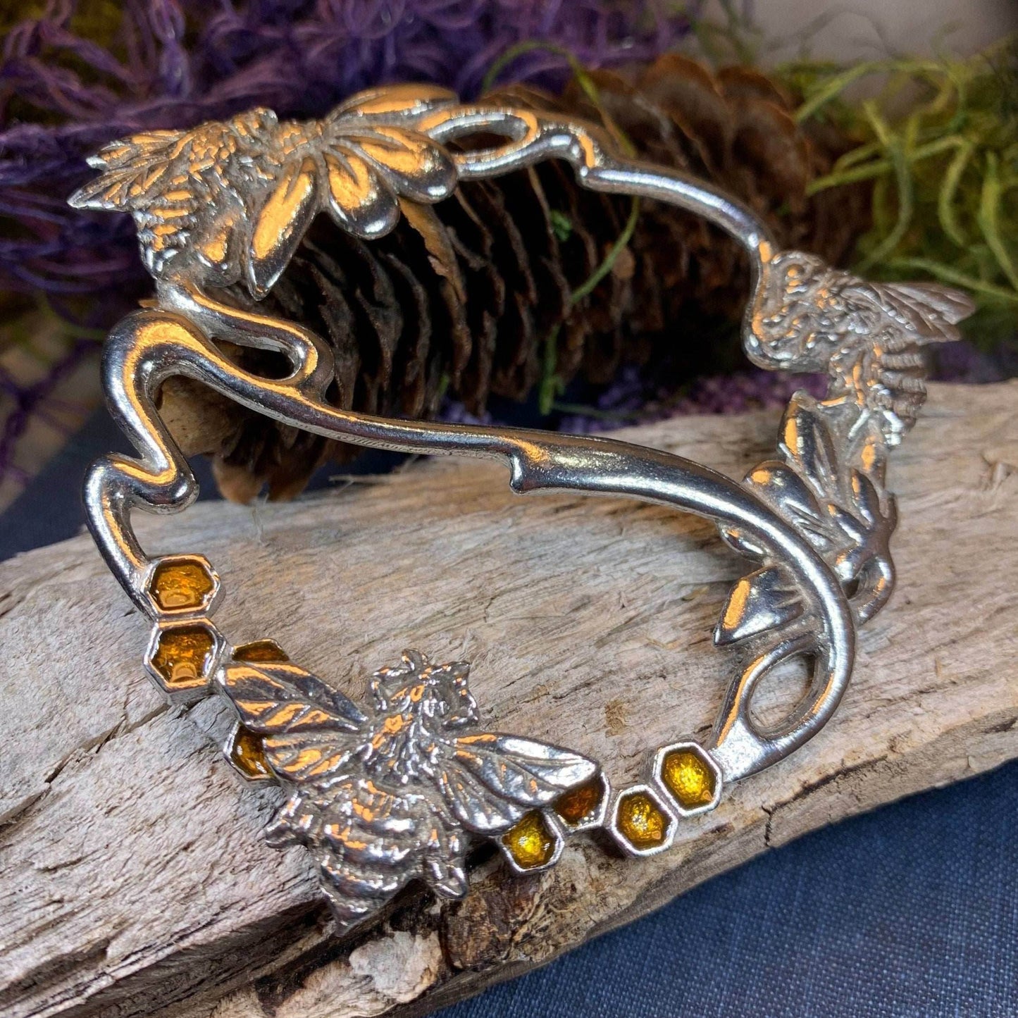 Bee & Honeycomb Scarf Ring - 